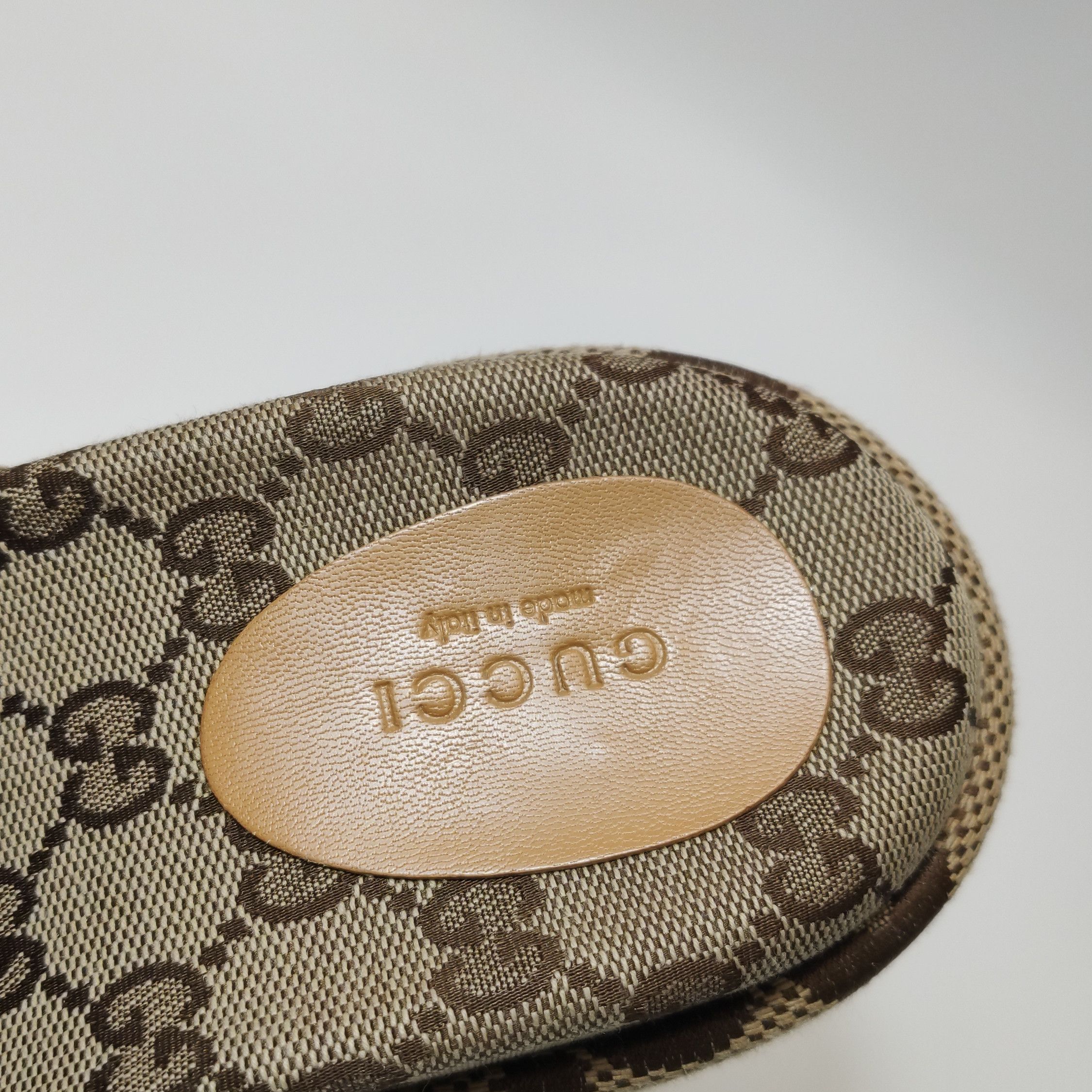Gucci Gucci Women 7 Sandals Size US 7 / IT 37 - 8 Thumbnail