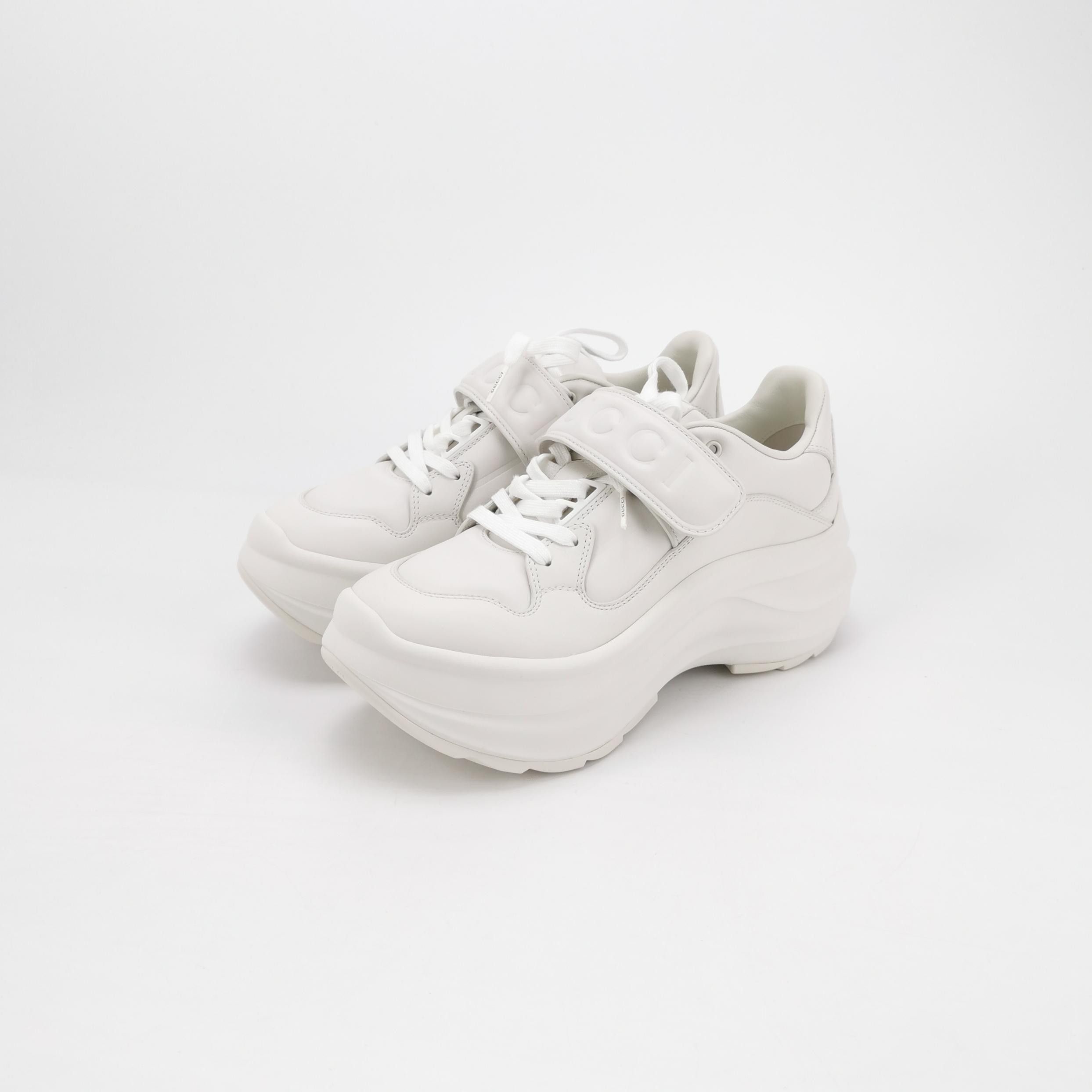 Gucci Gucci Women 6 Lowtop Sneakers Size US 6 / IT 36 - 2 Thumbnail