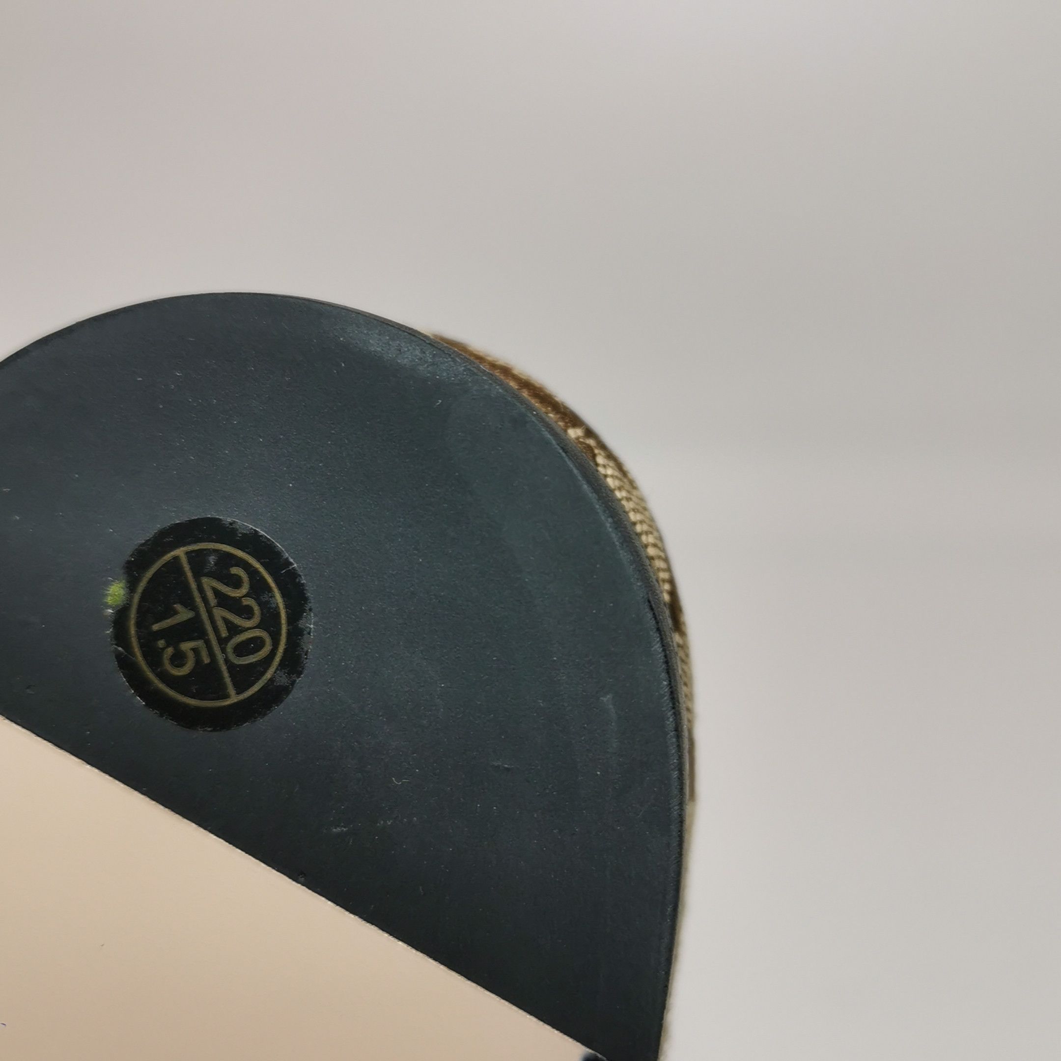 Gucci Gucci Women it_34 Sandals Size US 4 / IT 34 - 8 Thumbnail