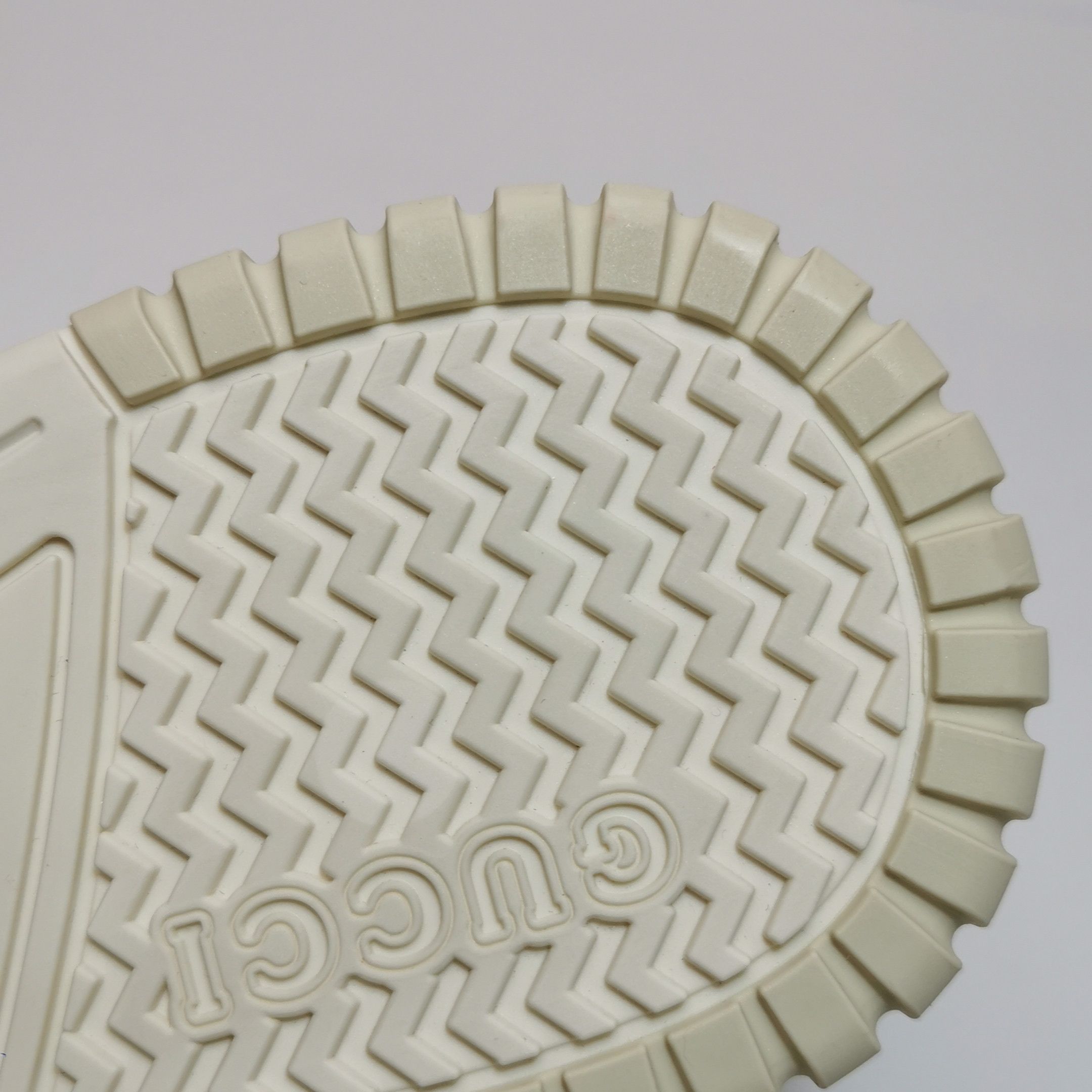 Gucci Gucci Women 8-5 Lowtop Sneakers Size US 8.5 / IT 38.5 - 13 Thumbnail