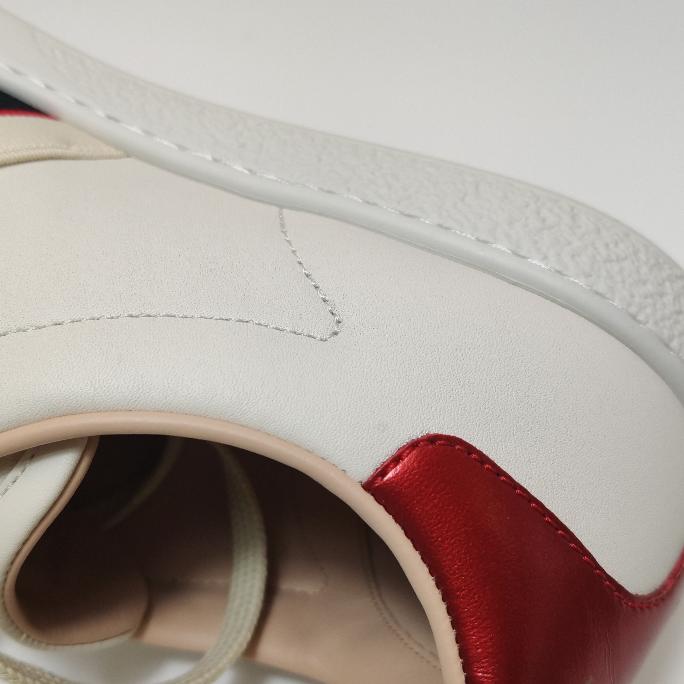 Gucci Gucci Women 7-5 Lowtop Sneakers Size US 7.5 / IT 37.5 - 7 Thumbnail