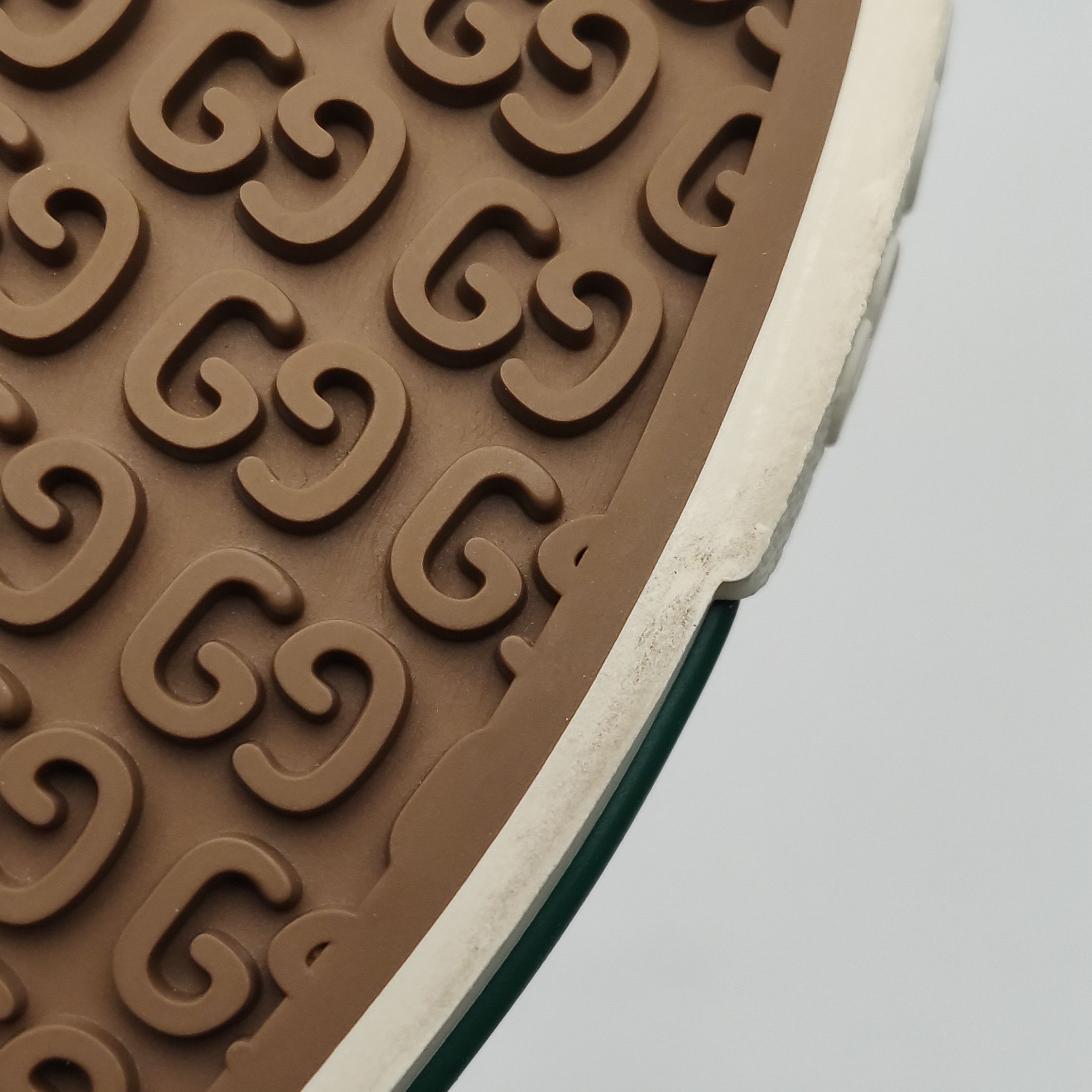 Gucci Gucci Women 6 Lowtop Sneakers Size US 6 / IT 36 - 9 Thumbnail