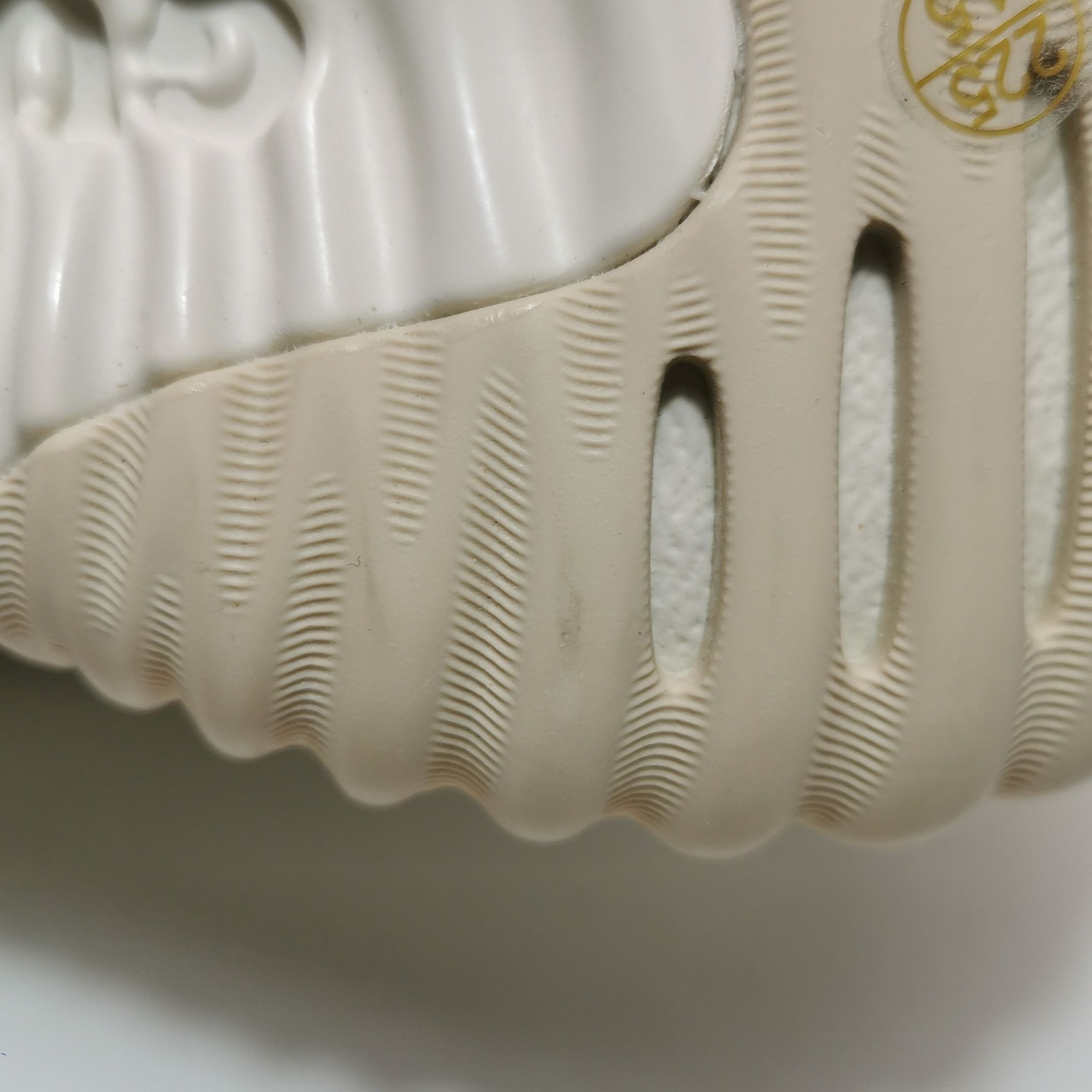 Gucci Gucci Women 5-5 Lowtop Sneakers Size US 5.5 / IT 35.5 - 10 Thumbnail