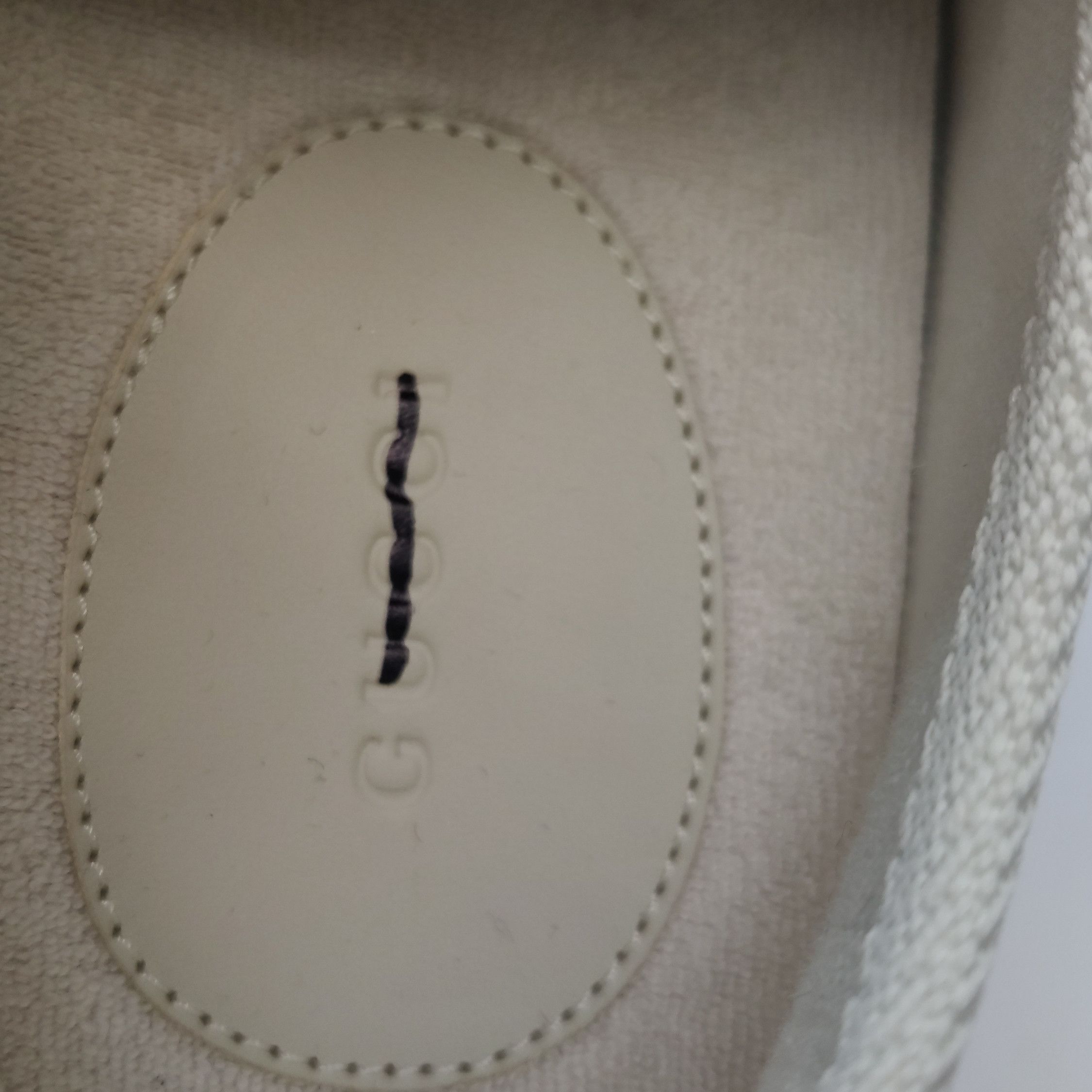 Gucci Gucci Women 9 Lowtop Sneakers Size US 9 / IT 39 - 14 Thumbnail