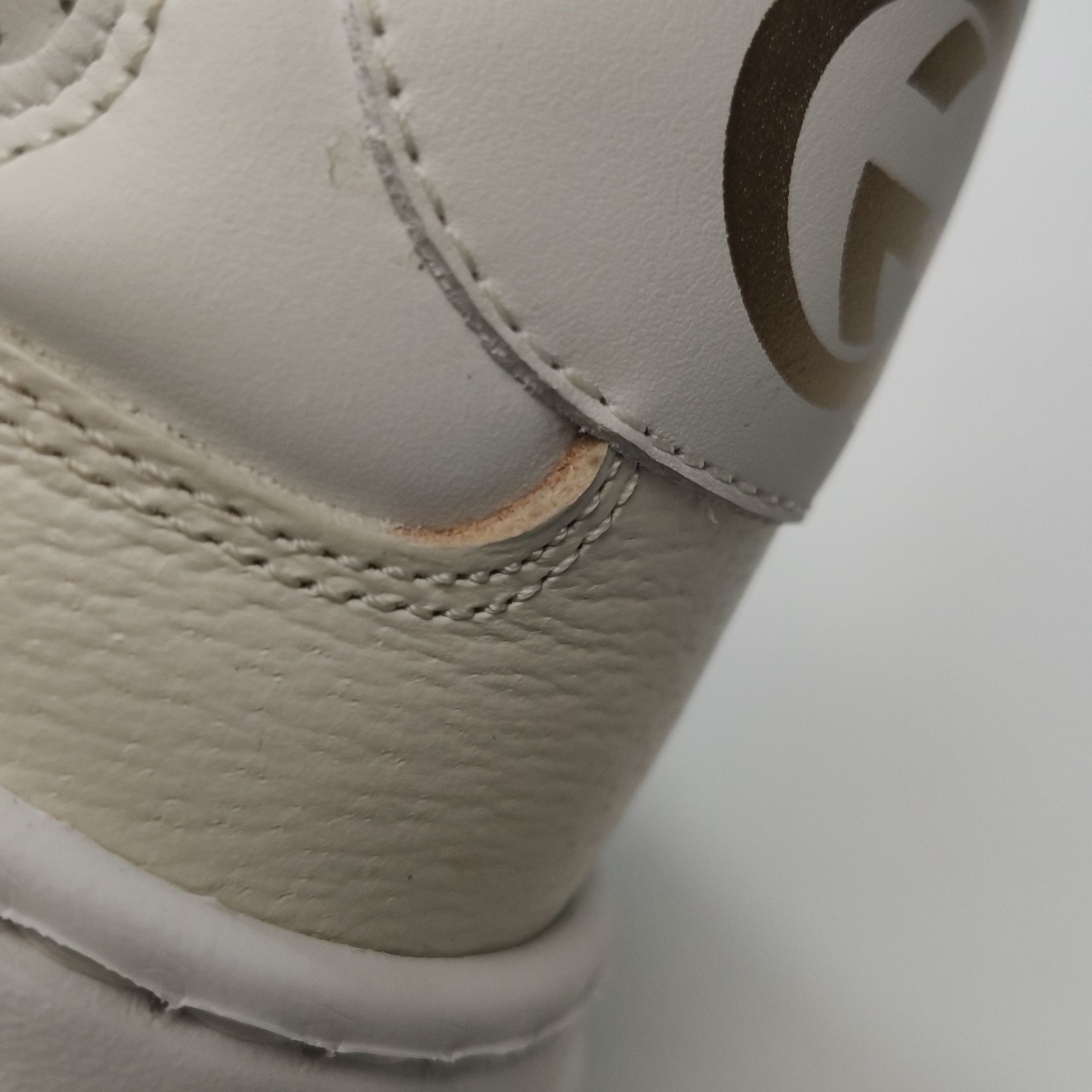 Gucci Gucci Women 7 Lowtop Sneakers Size US 7 / IT 37 - 8 Thumbnail