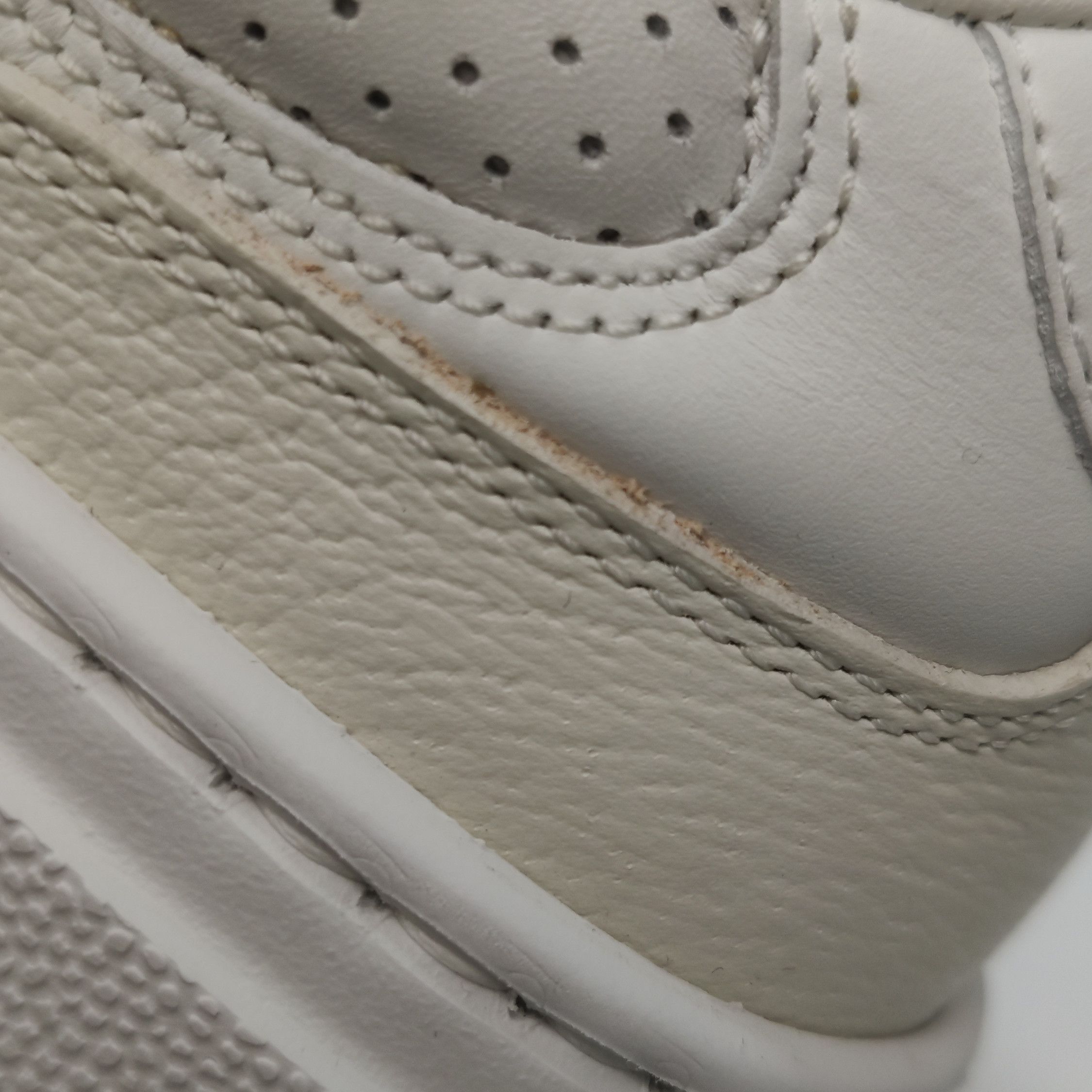 Gucci Gucci Women 7 Lowtop Sneakers Size US 7 / IT 37 - 7 Thumbnail