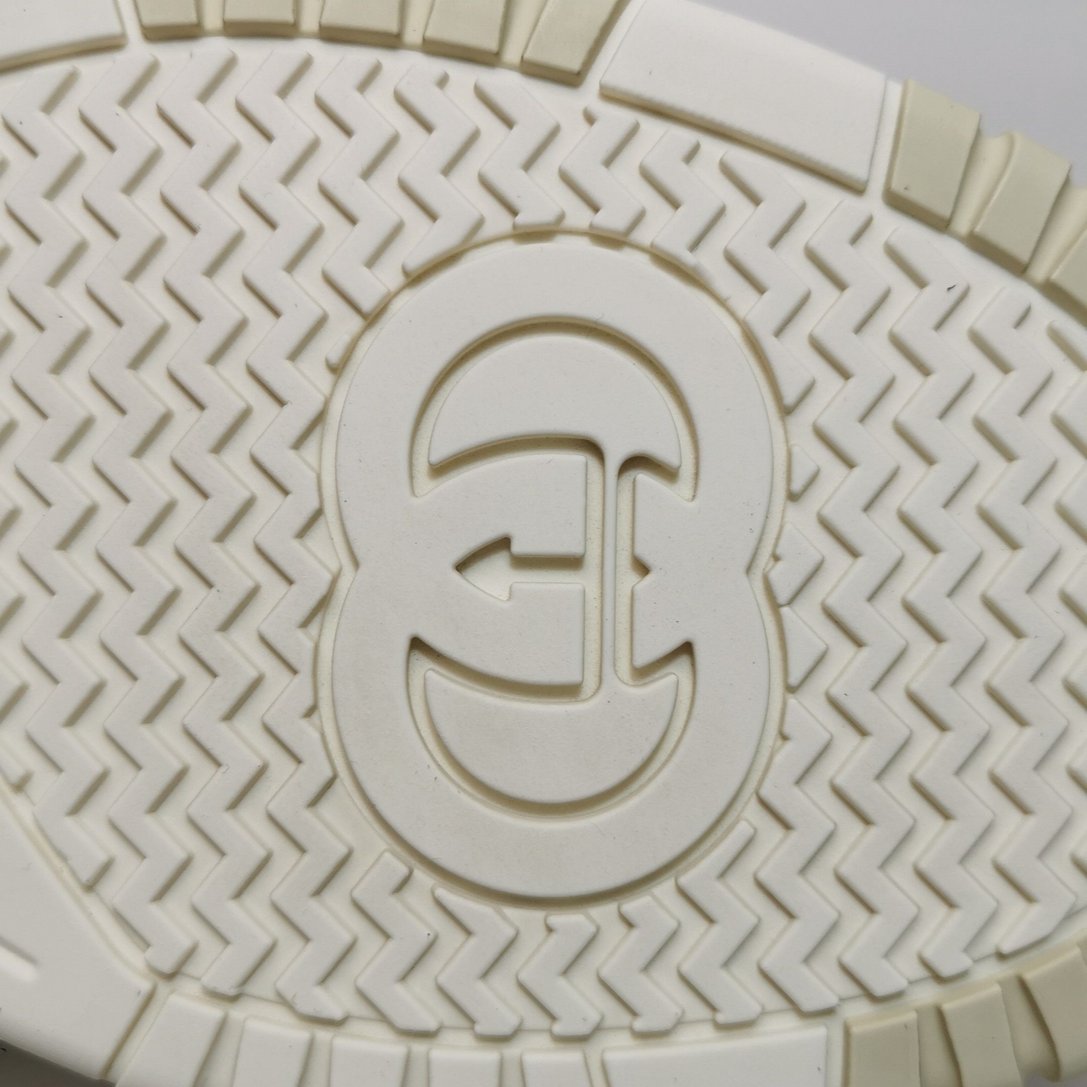Gucci Gucci Women 9 Lowtop Sneakers Size US 9 / IT 39 - 12 Thumbnail