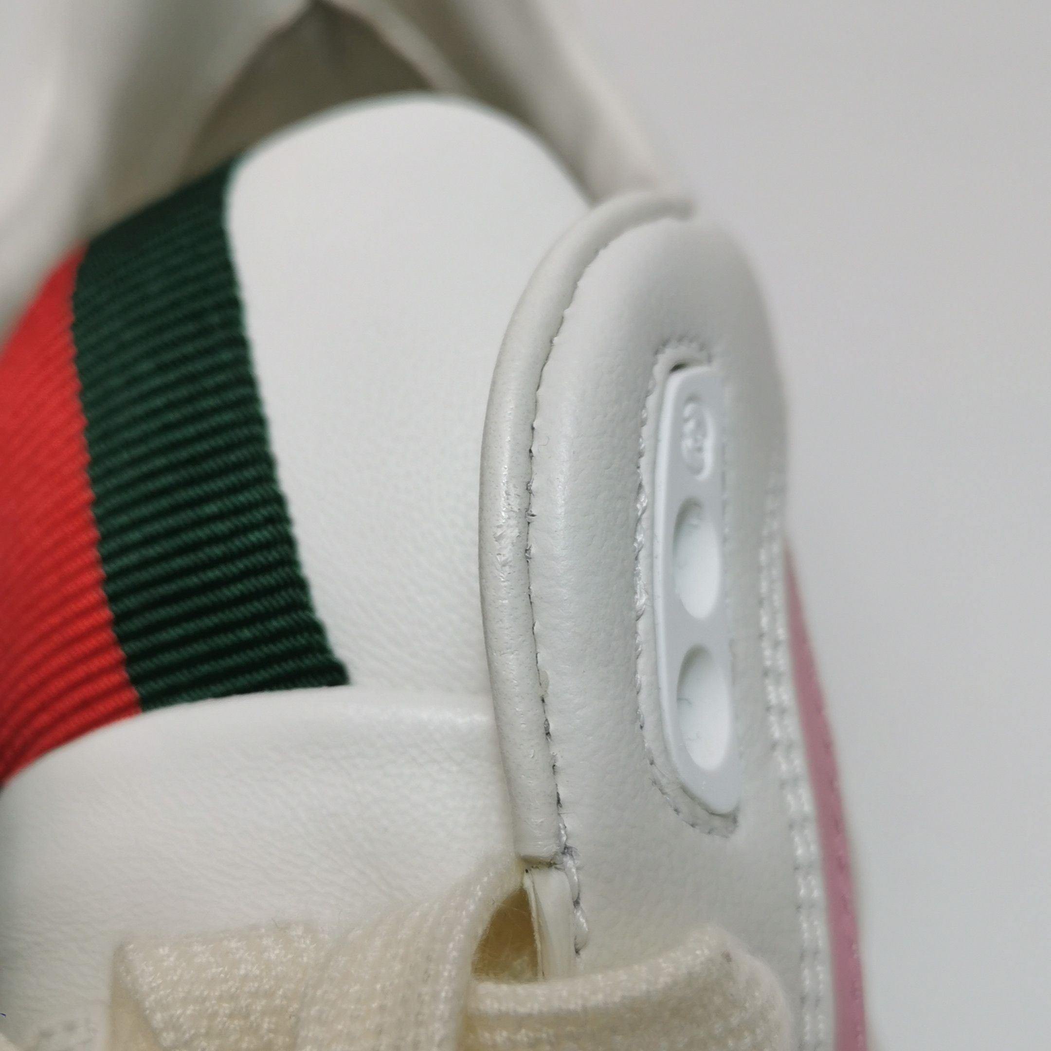 Gucci Gucci Women 9 Lowtop Sneakers Size US 9 / IT 39 - 9 Thumbnail