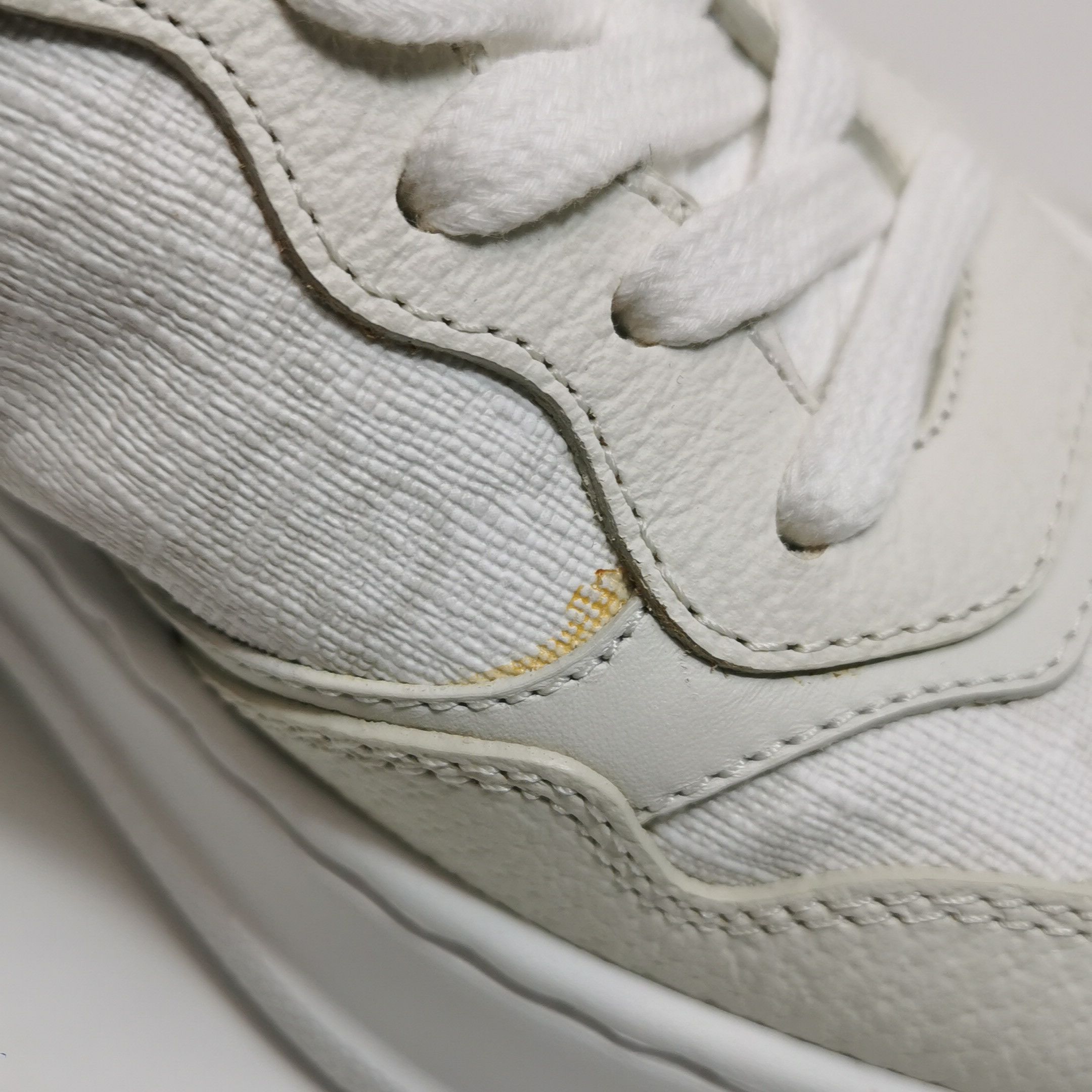 Gucci Gucci Women 5 Lowtop Sneakers Size US 5 / IT 35 - 9 Thumbnail