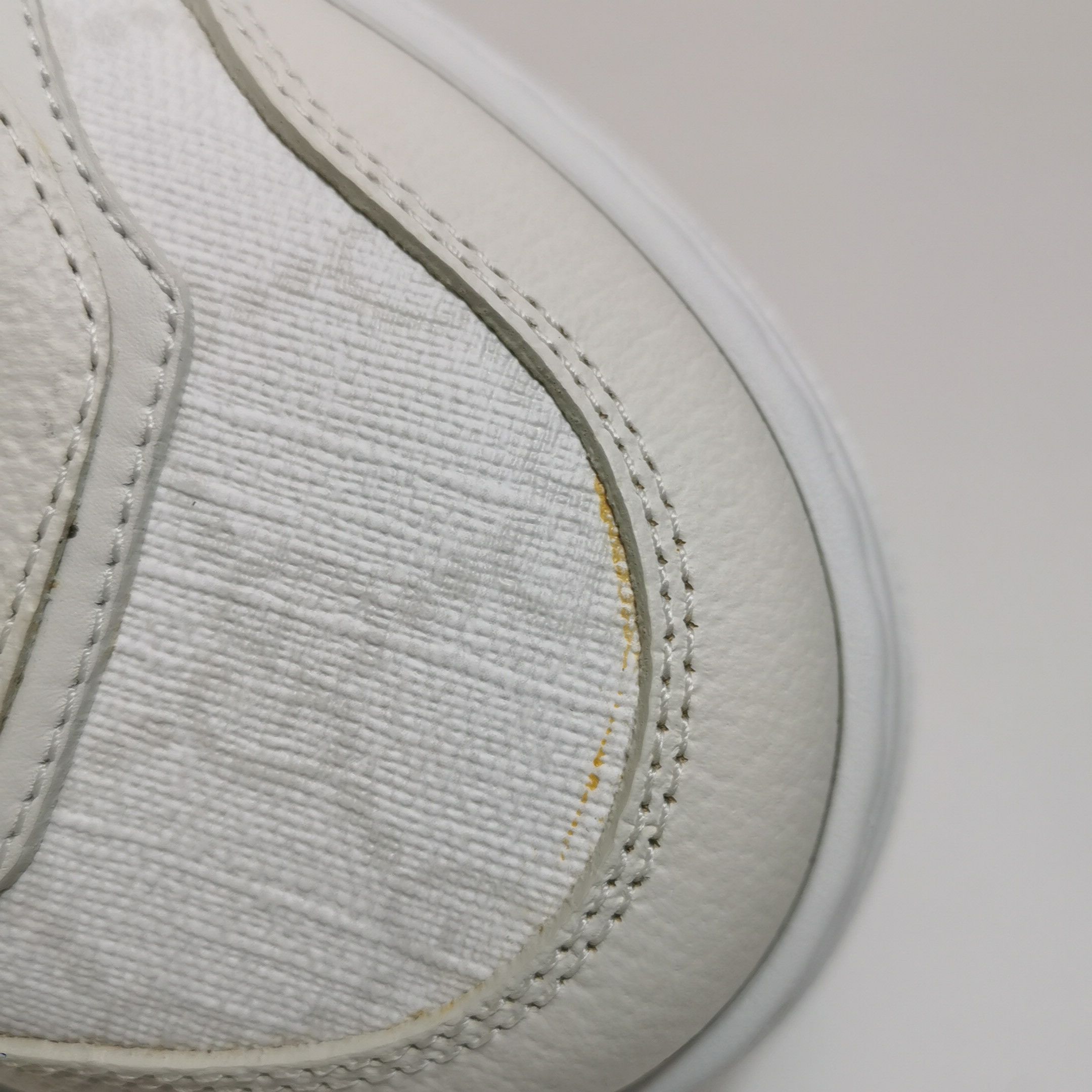 Gucci Gucci Women 5 Lowtop Sneakers Size US 5 / IT 35 - 10 Thumbnail