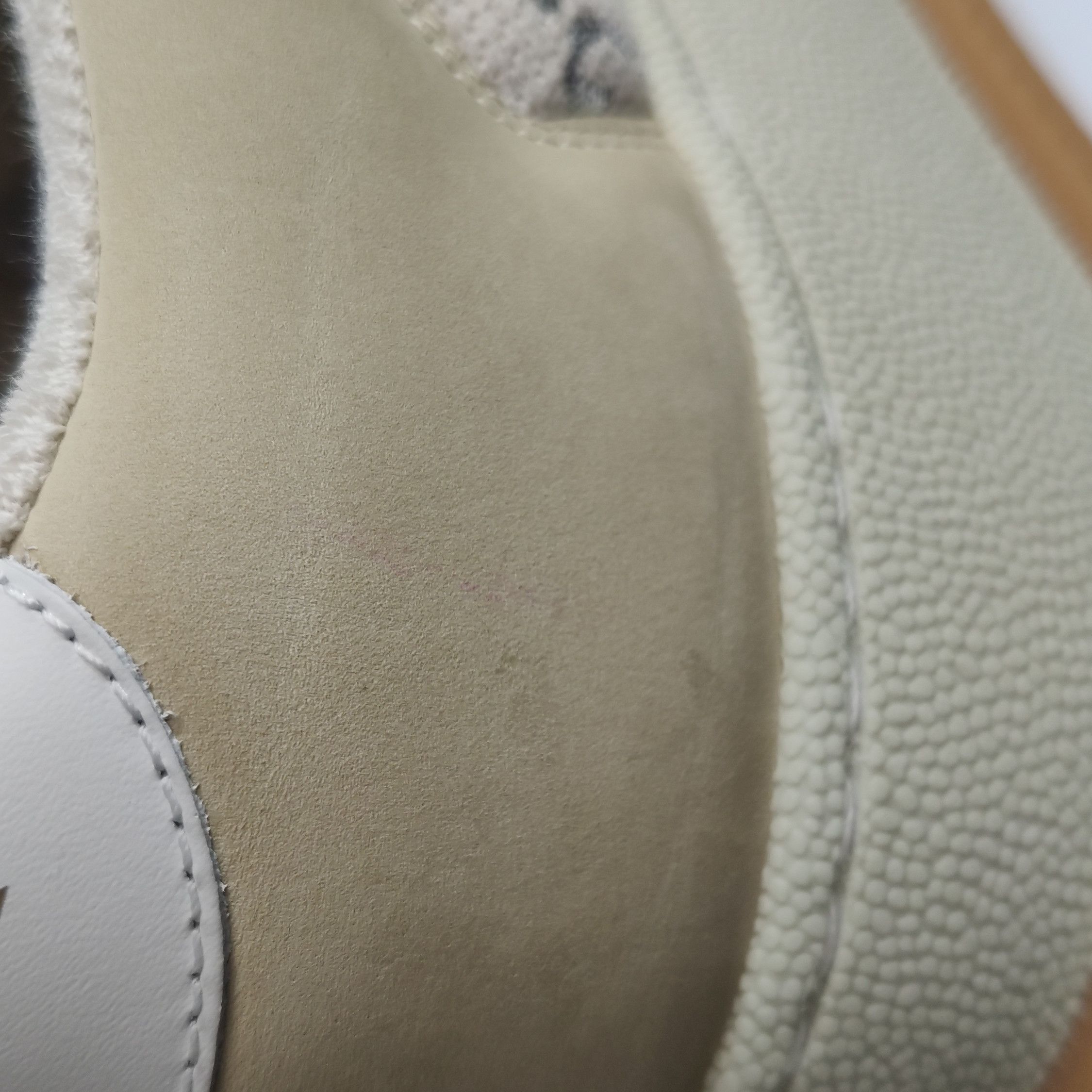 Gucci Gucci Women 6-5 Lowtop Sneakers Size US 6.5 / IT 36.5 - 7 Thumbnail