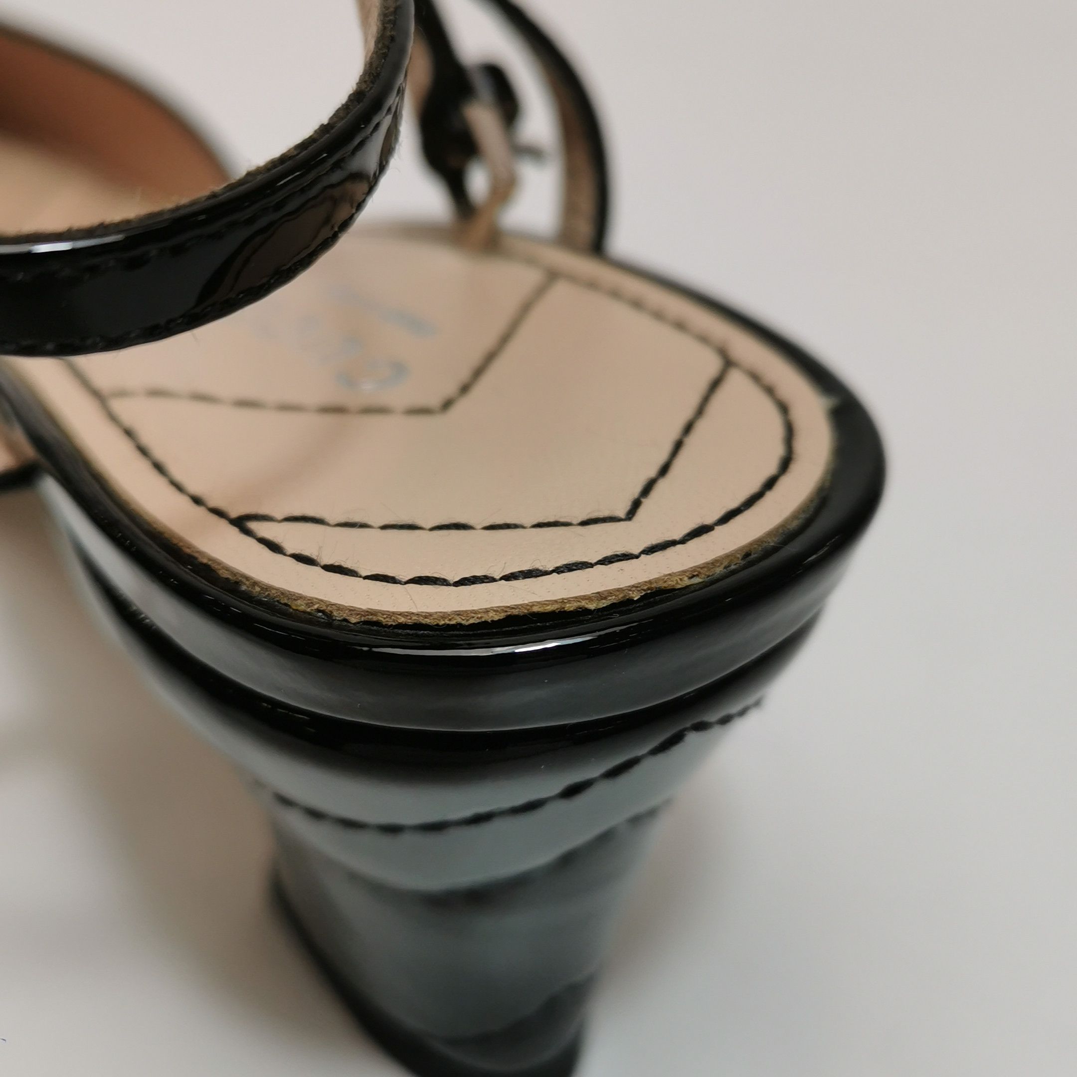 Gucci Gucci Women 6 Heels Size US 6 / IT 36 - 14 Thumbnail
