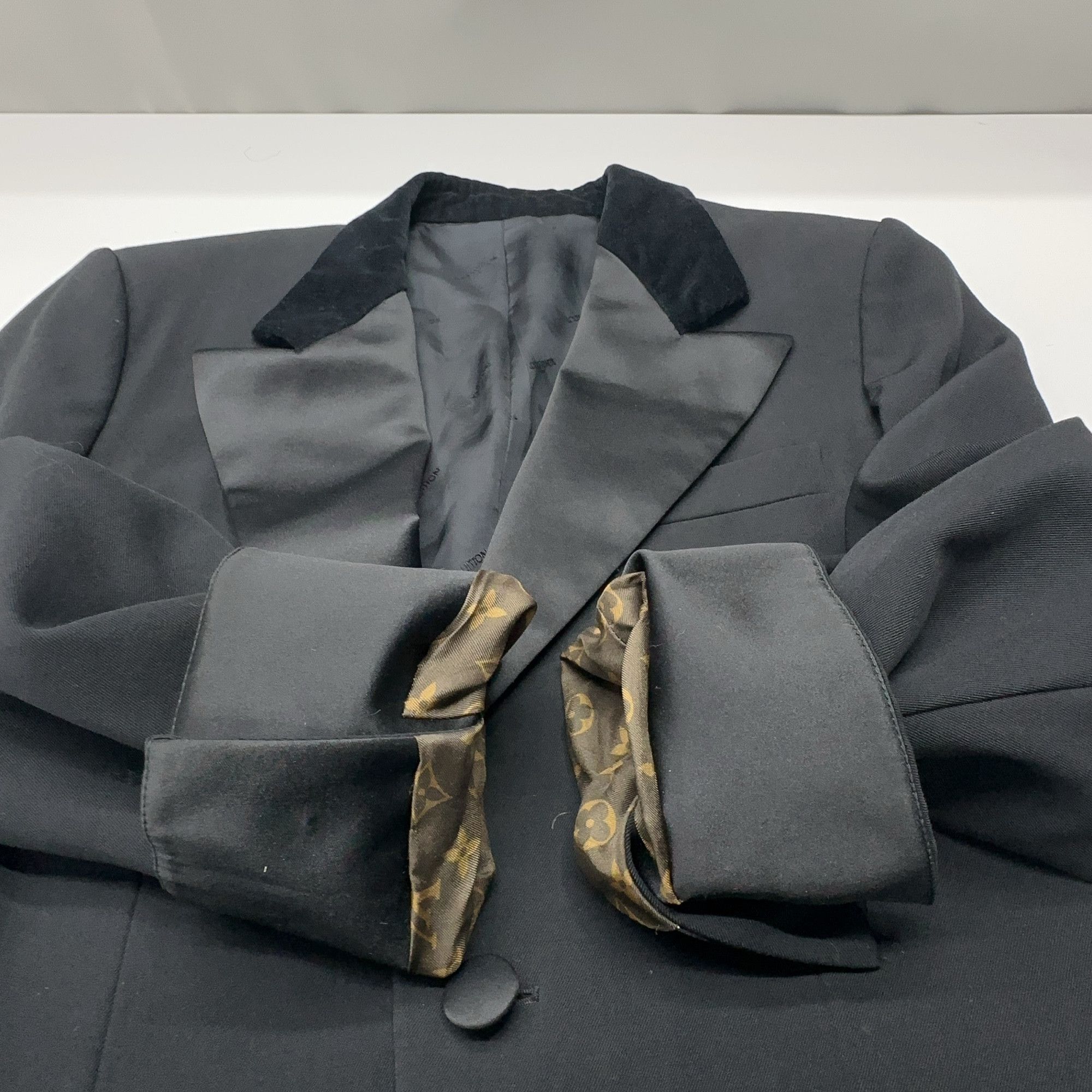Louis Vuitton Louis Vuitton Split Sleeve Wool Blazer Size 34 Size XXS / US 00 / IT 34 - 7 Thumbnail