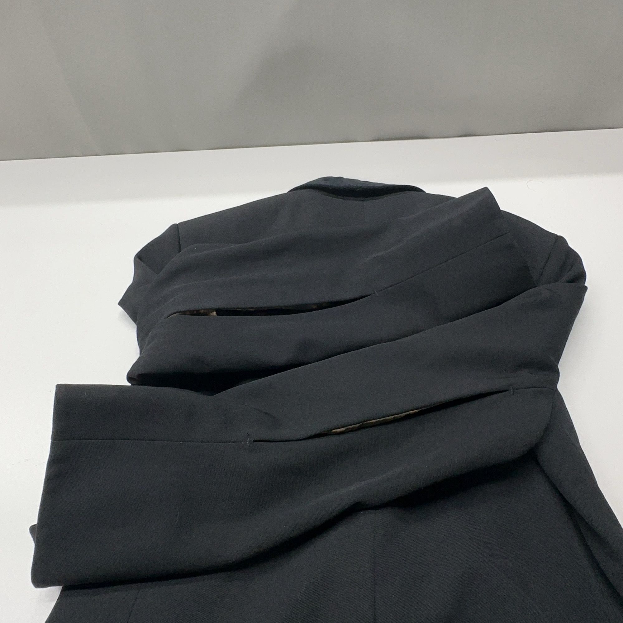 Louis Vuitton Louis Vuitton Split Sleeve Wool Blazer Size 34 Size XXS / US 00 / IT 34 - 11 Thumbnail