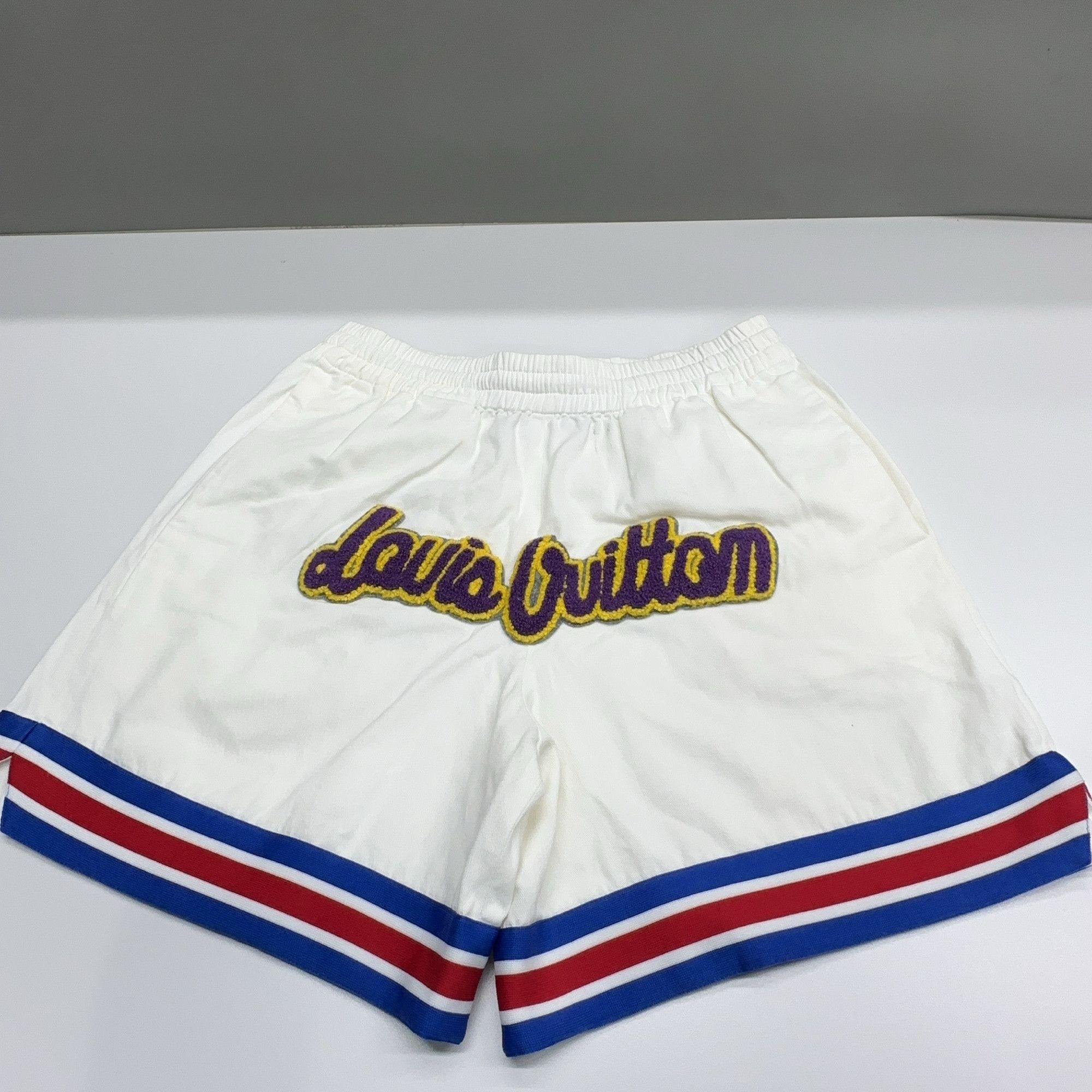 Louis Vuitton Louis Vuitton x NBA Basketball Shorts Size XS Size US 28 / EU 44 - 6 Thumbnail