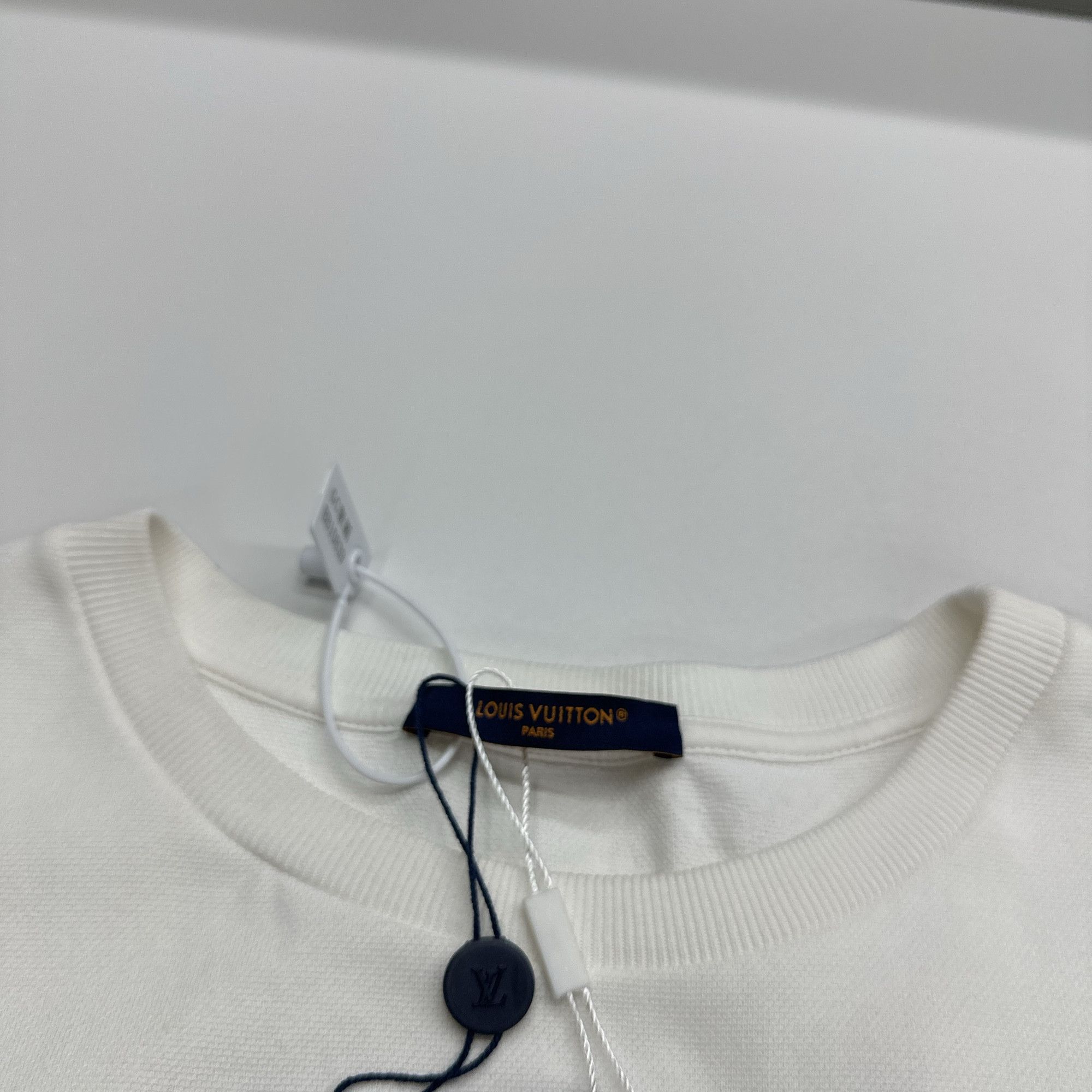 Louis Vuitton Louis Vuitton Pocket T-Shirt Size XXL Size US XXL / EU 58 / 5 - 4 Thumbnail