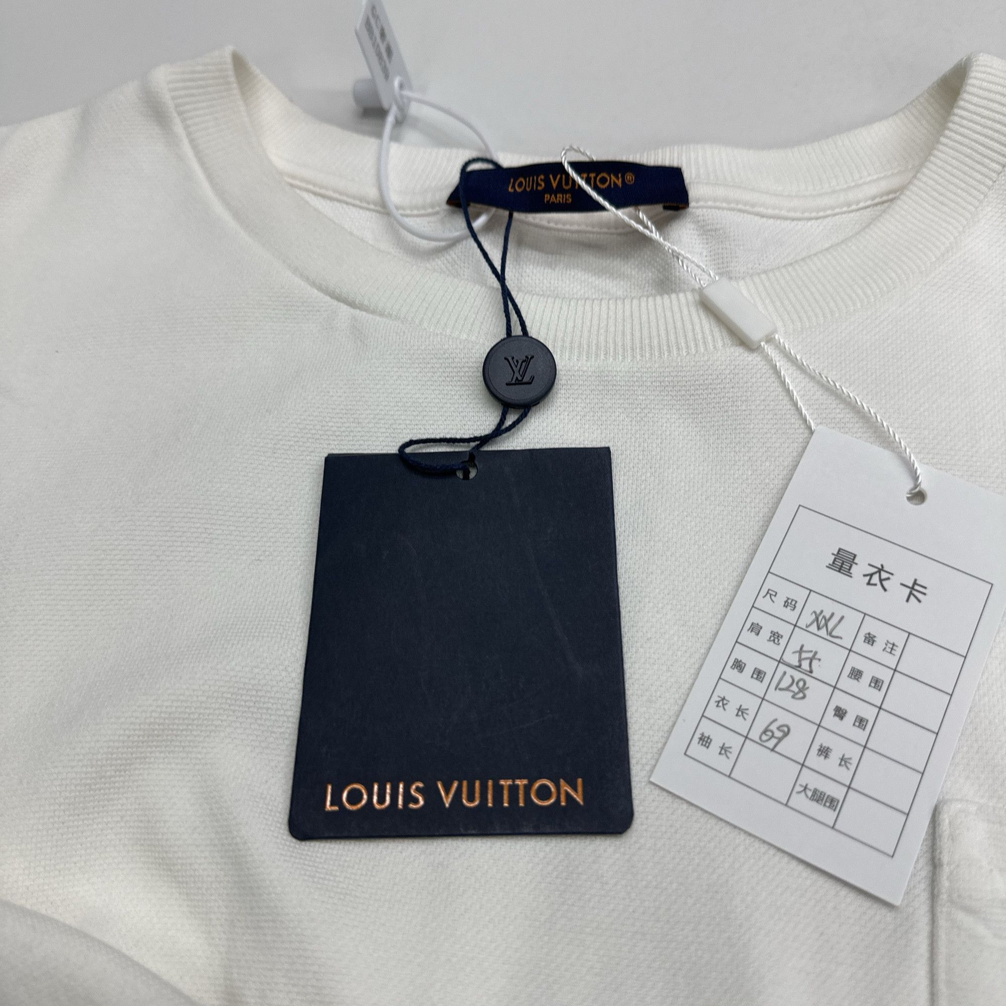 Louis Vuitton Louis Vuitton Pocket T-Shirt Size XXL Size US XXL / EU 58 / 5 - 5 Thumbnail