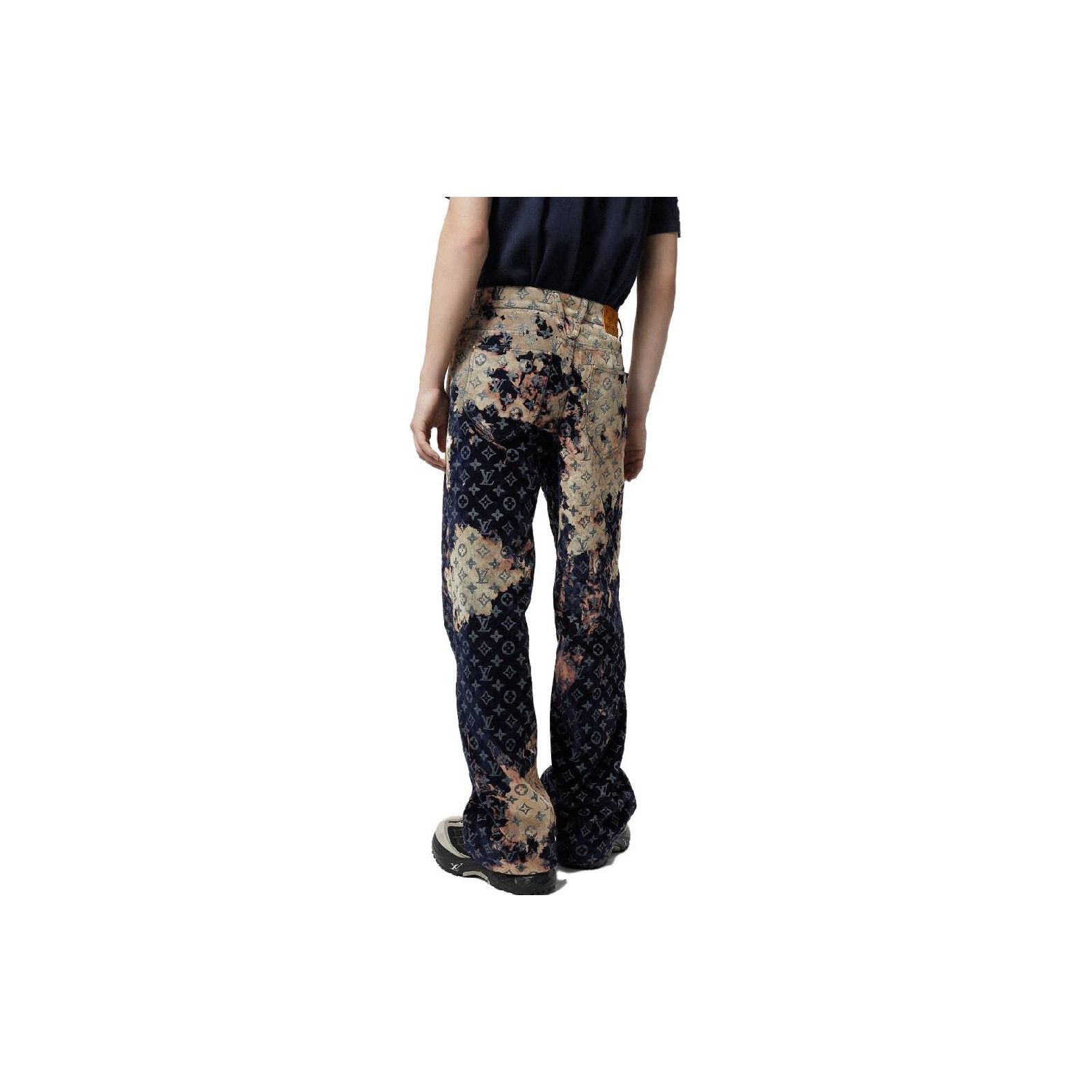 Louis Vuitton Louis Vuitton Monogram Bleach Effect Denim Jeans Size 32 Size US 32 / EU 48 - 11 Thumbnail