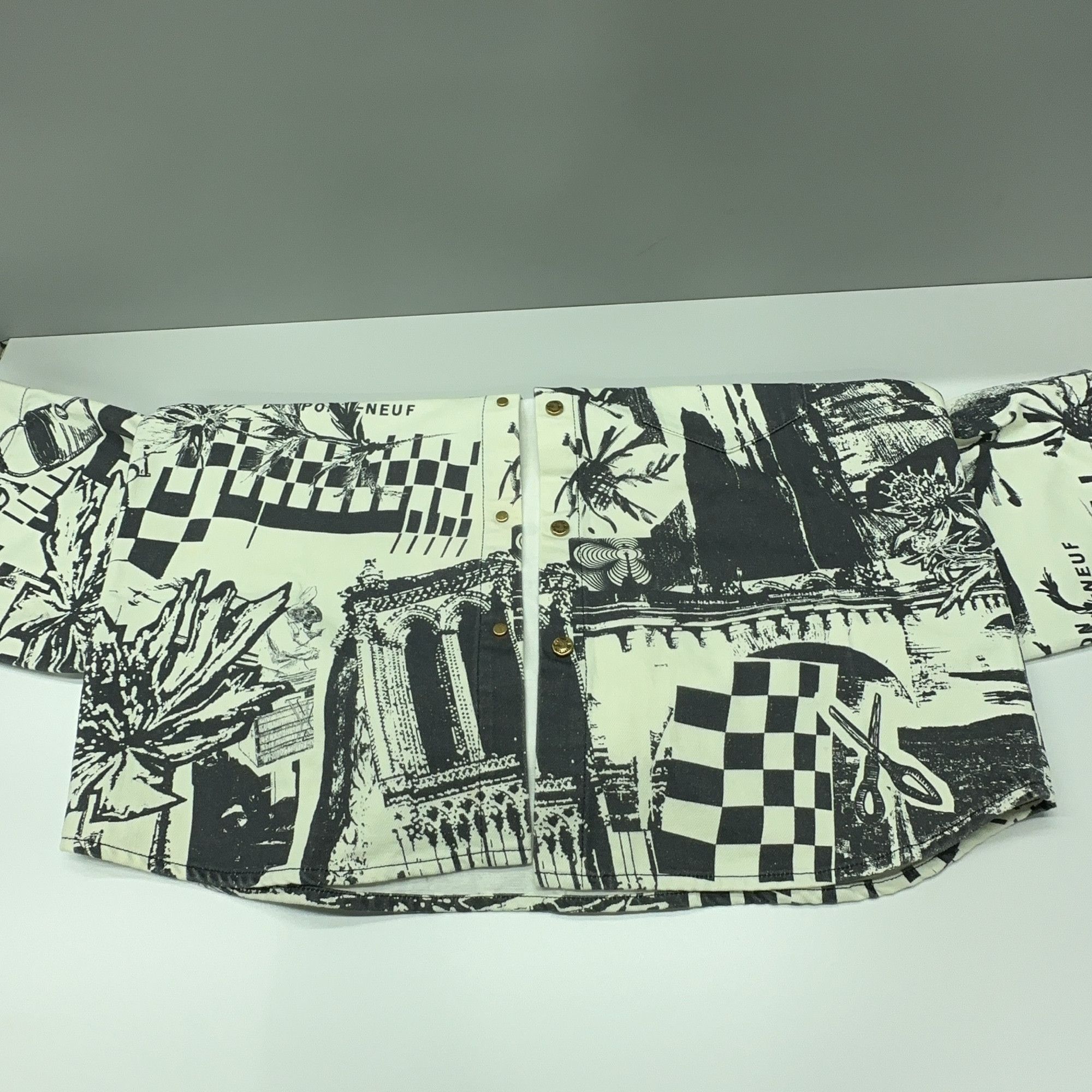 Louis Vuitton Louis Vuitton Graphic Print Button Up Shirt Size L Size US L / EU 52-54 / 3 - 7 Thumbnail