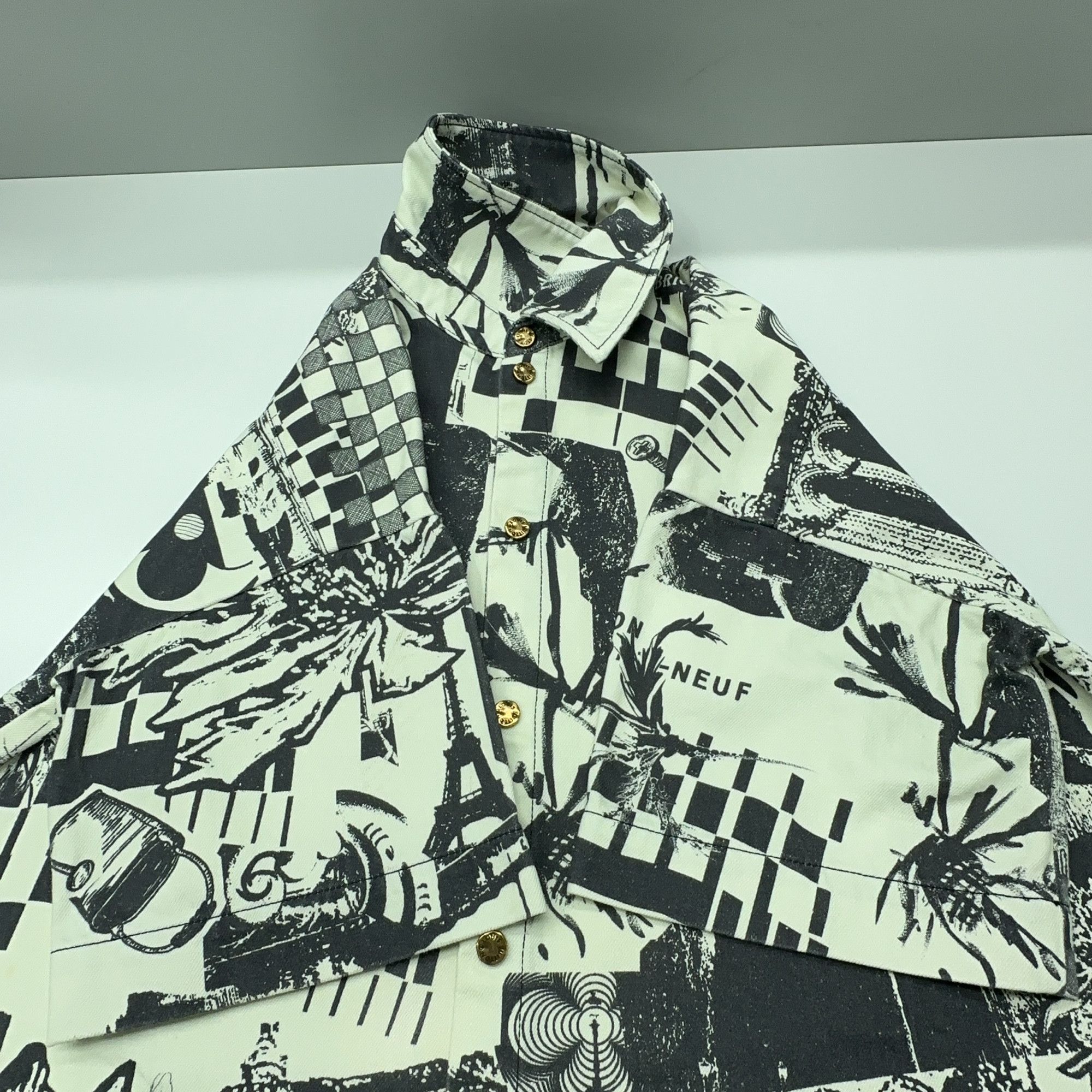 Louis Vuitton Louis Vuitton Graphic Print Button Up Shirt Size L Size US L / EU 52-54 / 3 - 9 Thumbnail