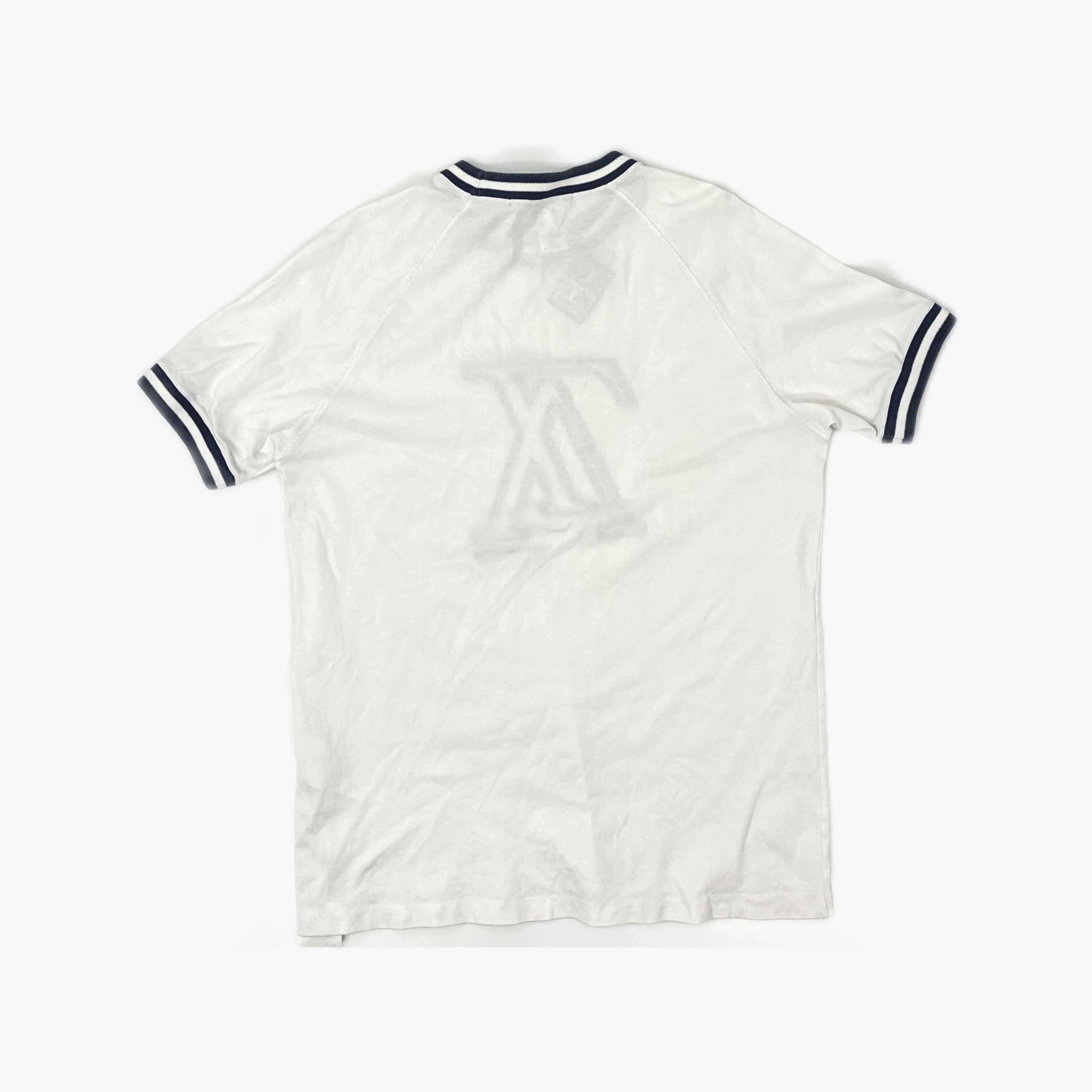 Louis Vuitton Louis Vuitton Embroidered Logo T-Shirt Size M Size US M / EU 48-50 / 2 - 2 Thumbnail