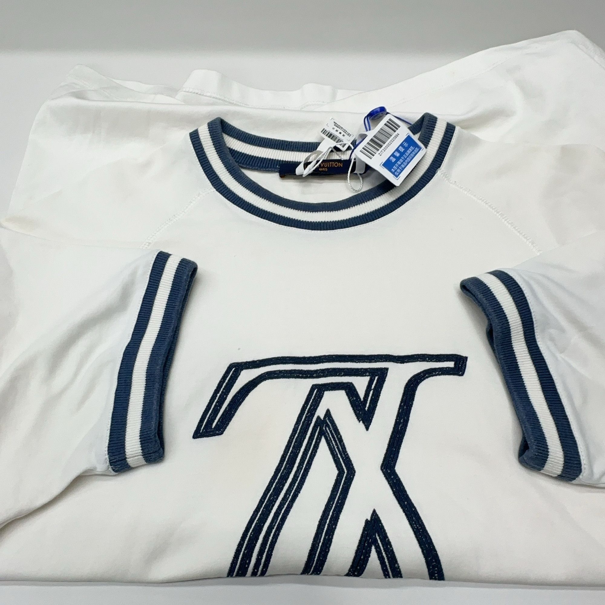 Louis Vuitton Louis Vuitton Embroidered Logo T-Shirt Size M Size US M / EU 48-50 / 2 - 6 Thumbnail
