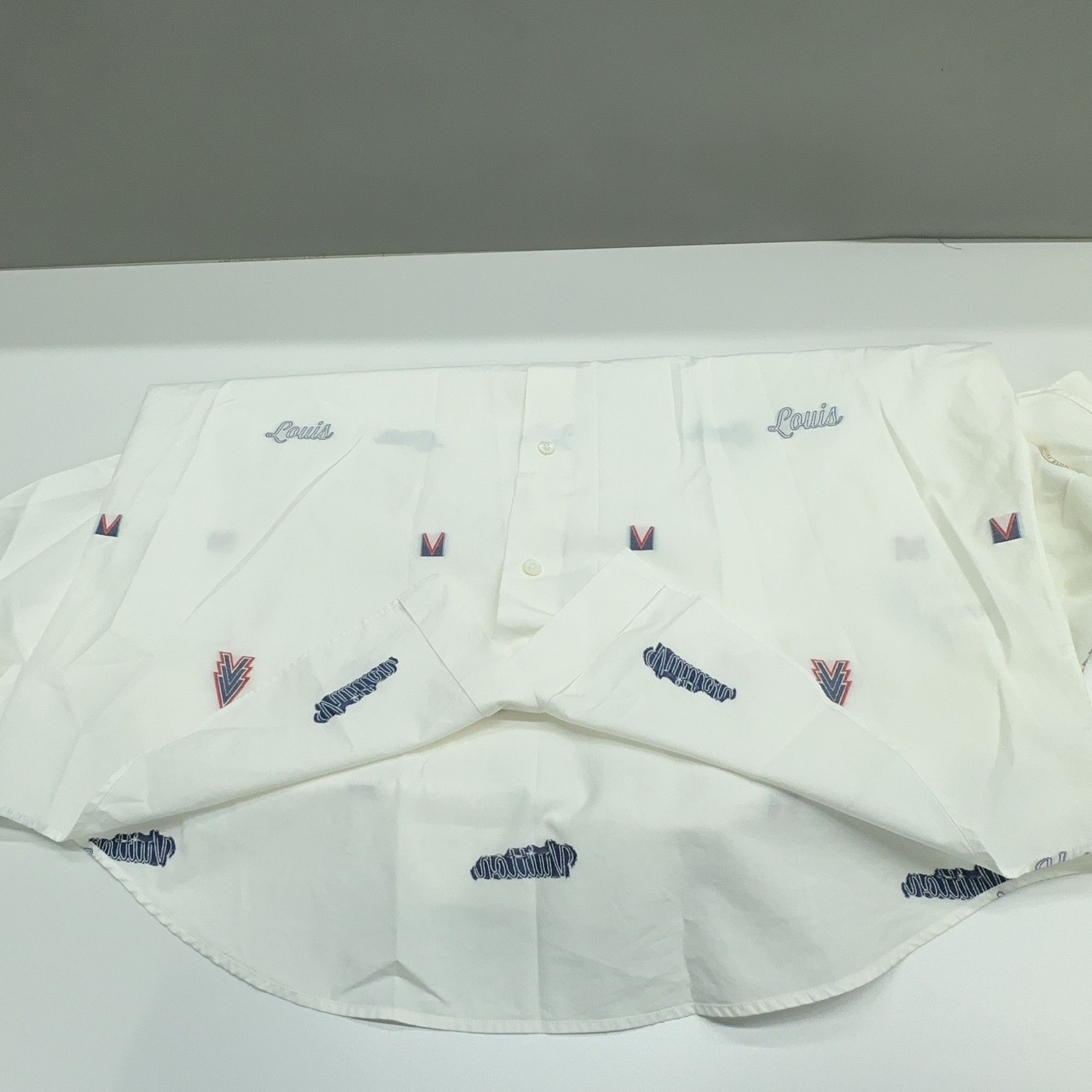 Louis Vuitton Louis Vuitton Embroidered Button Up Shirt Size XXL Size US XXL / EU 58 / 5 - 7 Thumbnail
