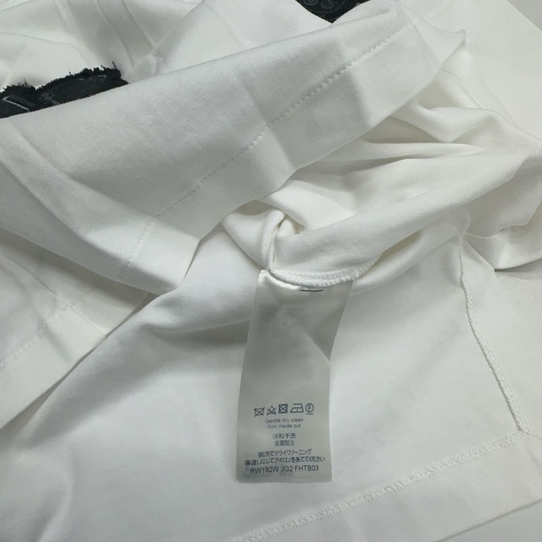 Louis Vuitton Louis Vuitton Patch Short Sleeve T-Shirt Size L Size US L / EU 52-54 / 3 - 3 Thumbnail