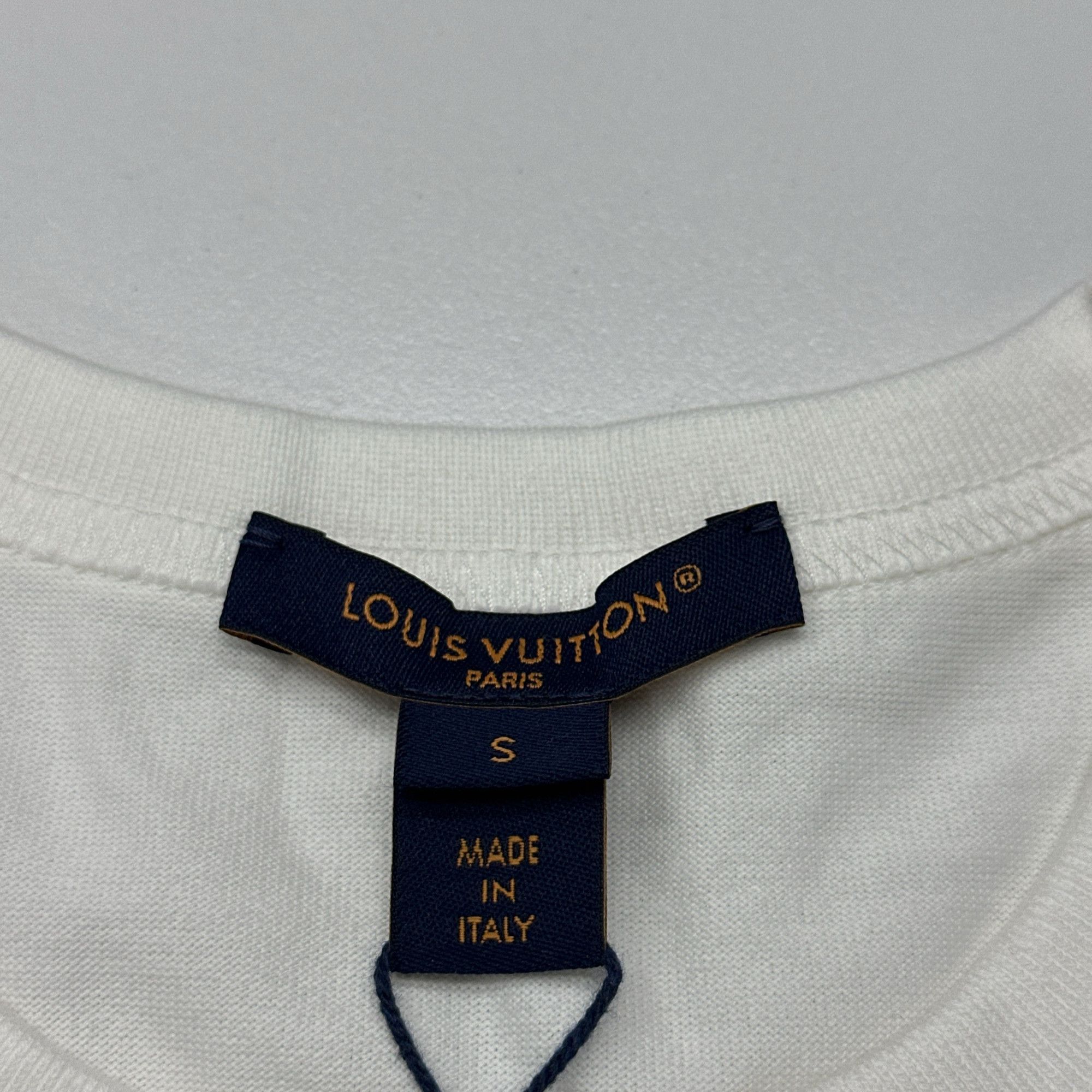 Louis Vuitton Louis Vuitton Embroidered Logo T-Shirt Size S Size S / US 4 / IT 40 - 3 Thumbnail