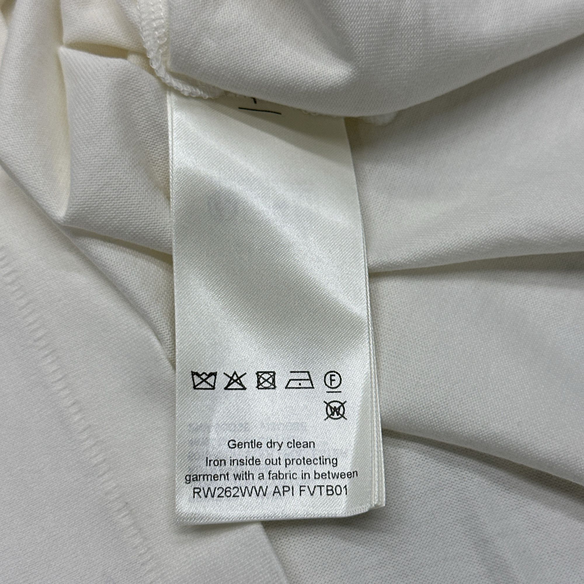 Louis Vuitton Louis Vuitton Embroidered Logo T-Shirt Size S Size S / US 4 / IT 40 - 5 Thumbnail