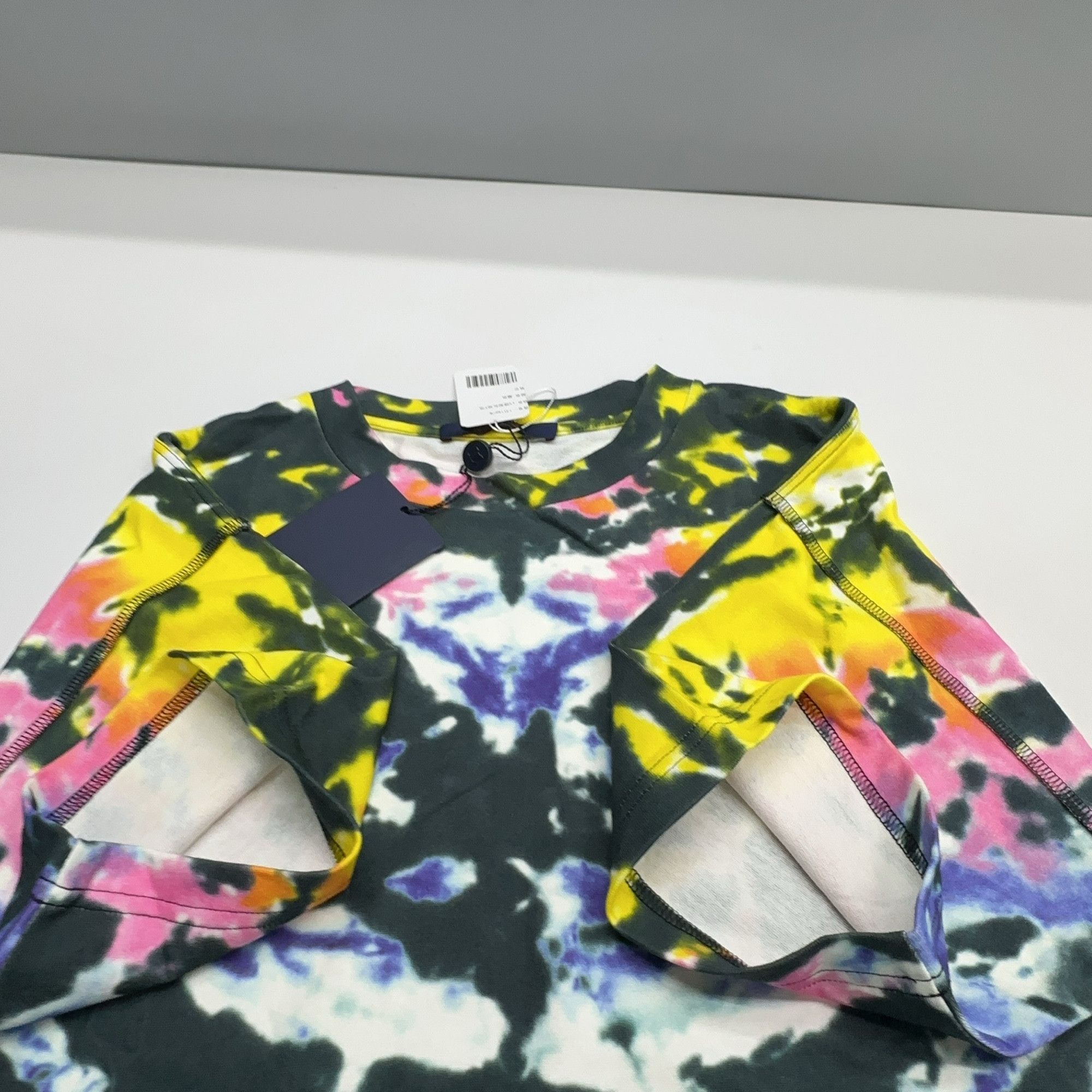 Louis Vuitton Louis Vuitton Tie-Dye Short Sleeve T-Shirt Size M Size US M / EU 48-50 / 2 - 7 Thumbnail