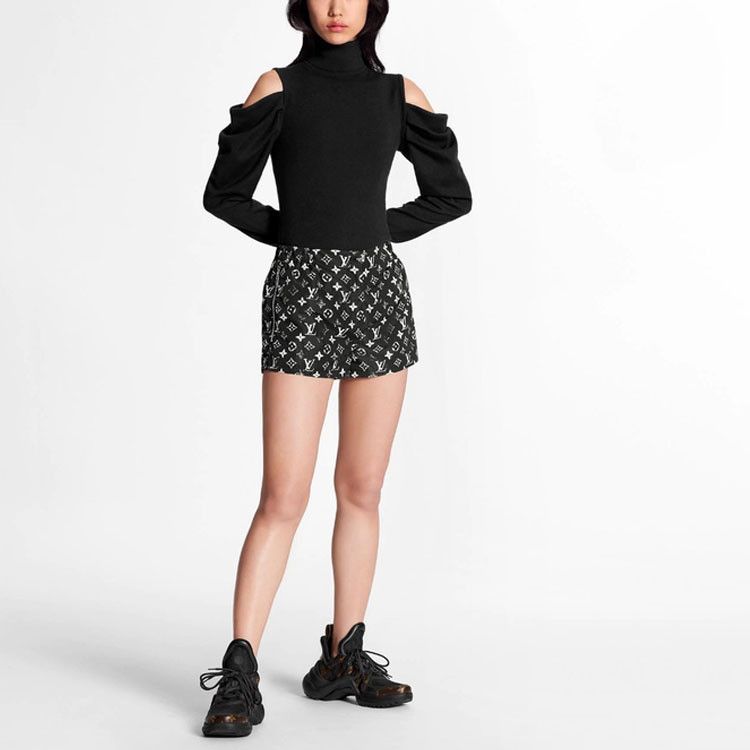 Louis Vuitton Louis Vuitton Monogram Shorts Size 36 Size 26" / US 2 / IT 38 - 6 Thumbnail