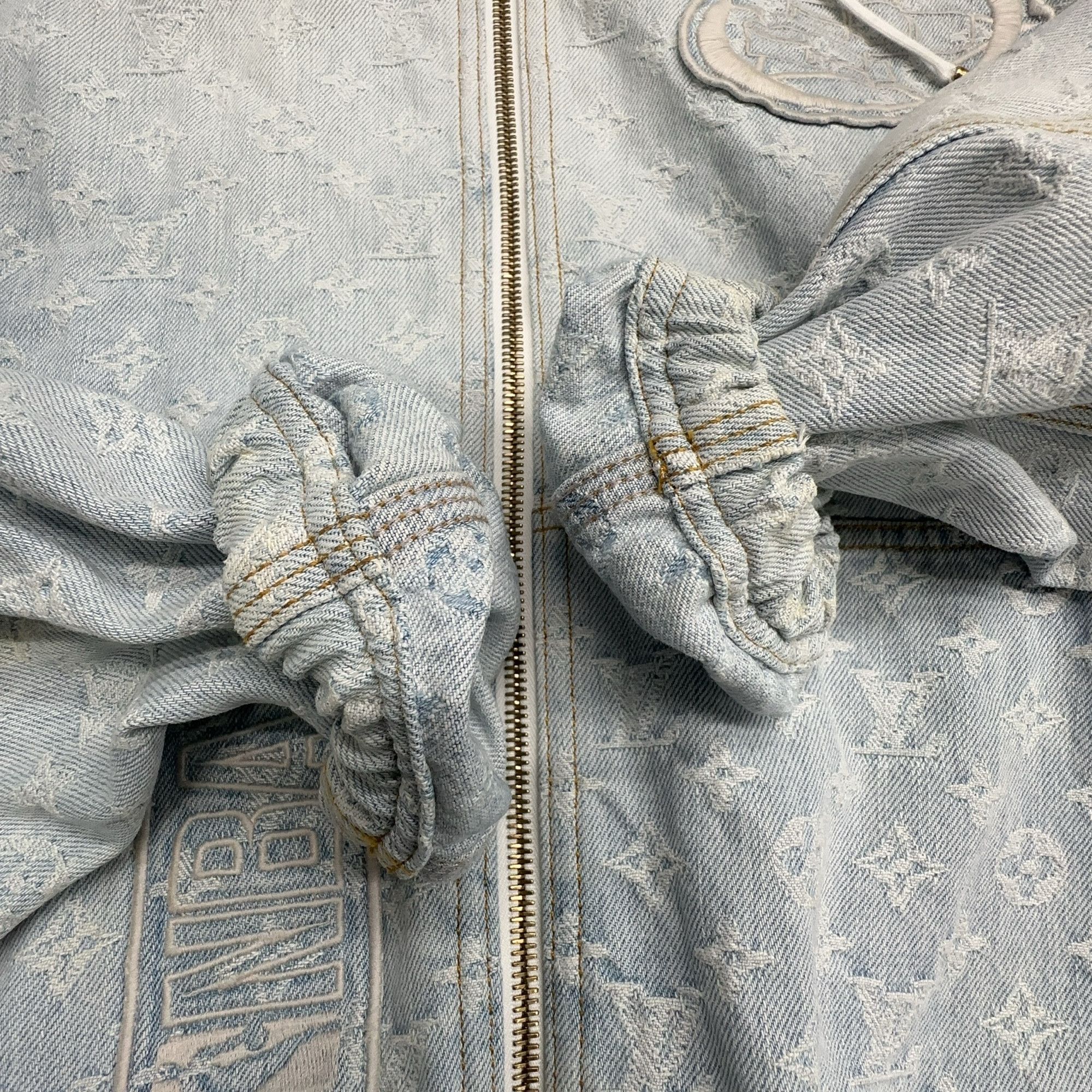 Louis Vuitton Louis Vuitton x NBA Monogram Denim Hoodie Jacket M Size US M / EU 48-50 / 2 - 5 Thumbnail