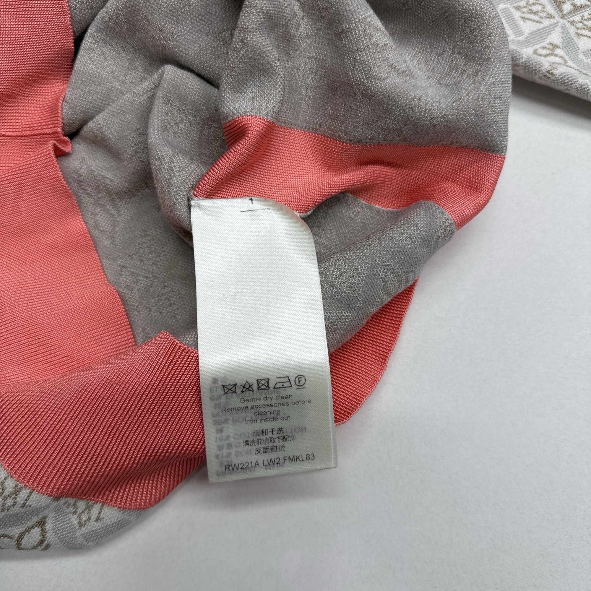 Louis Vuitton Louis Vuitton Monogram Sweater Size S Size S / US 4 / IT 40 - 4 Thumbnail