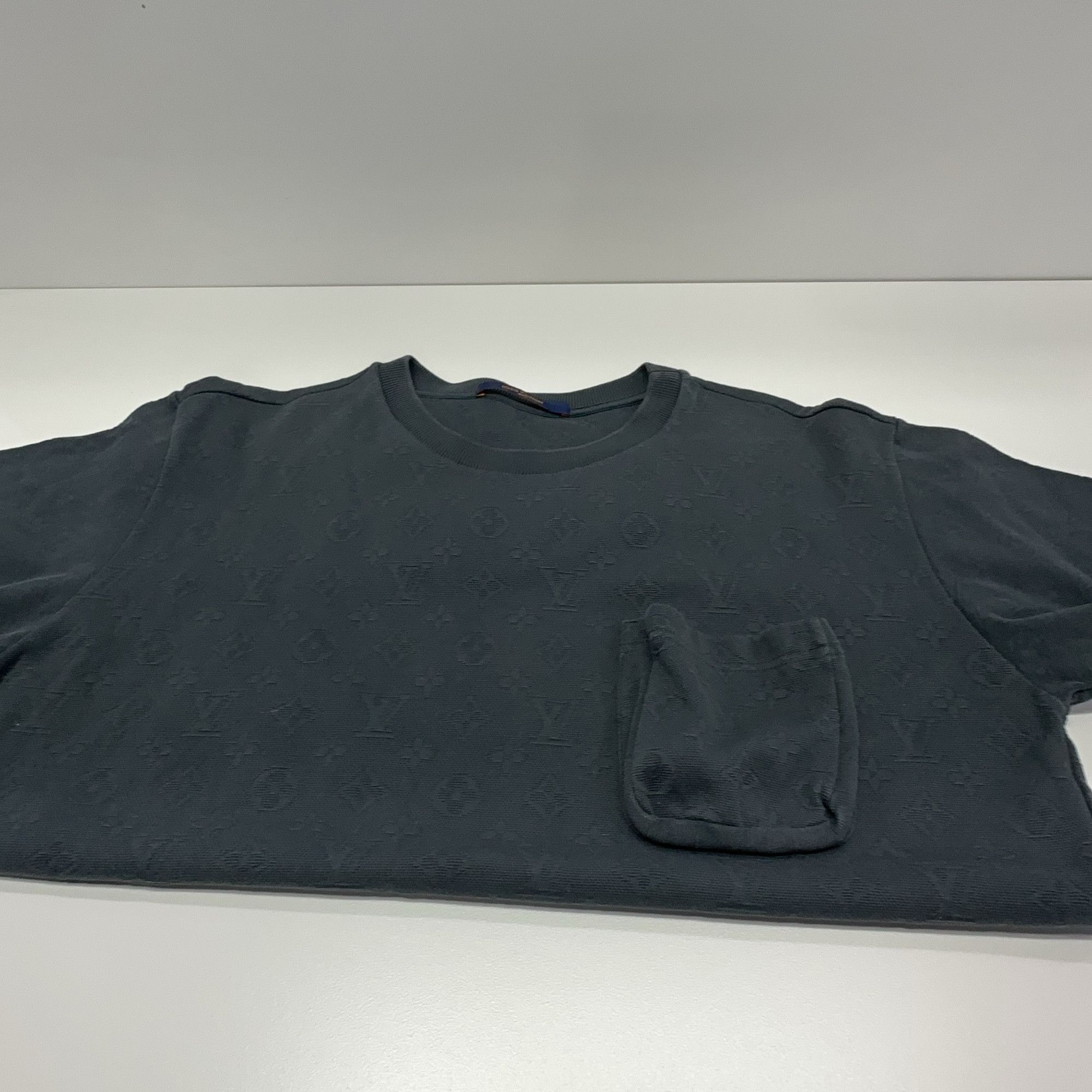 Louis Vuitton Louis Vuitton Monogram Pocket T-Shirt Size M Size US M / EU 48-50 / 2 - 6 Thumbnail
