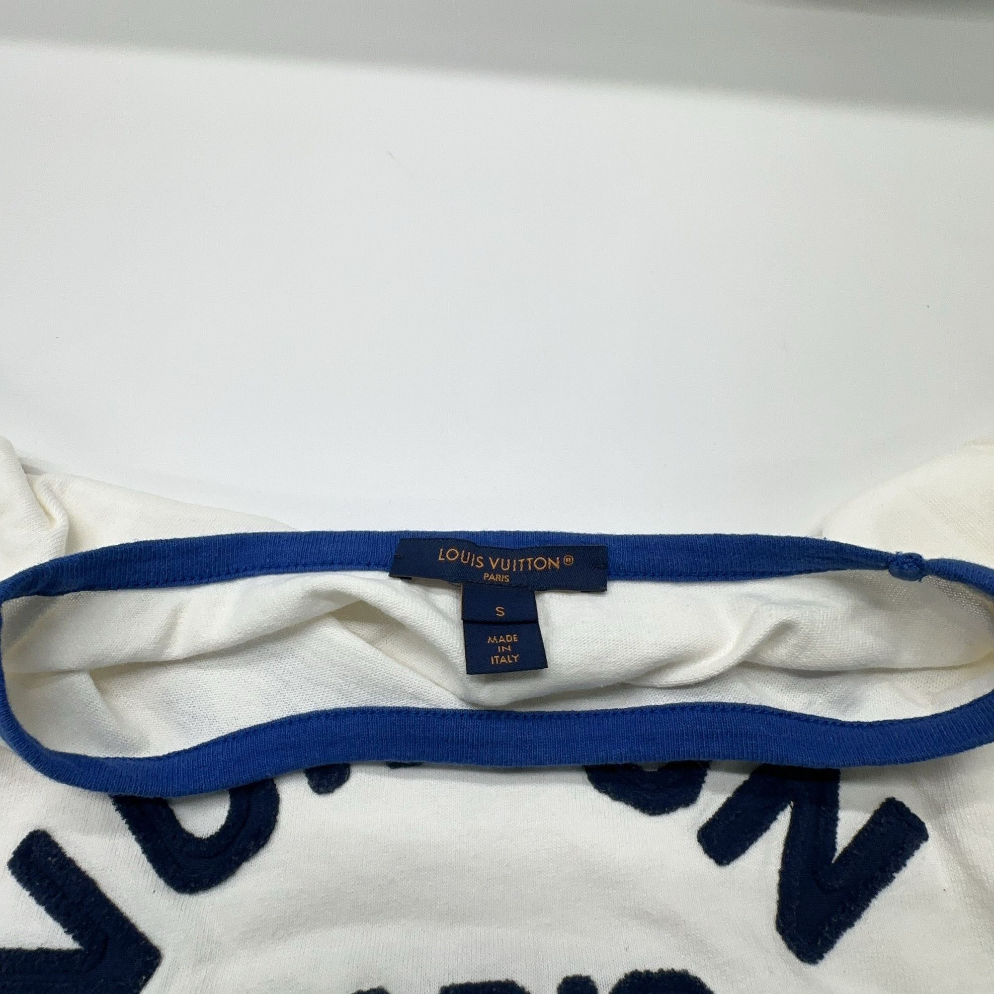 Louis Vuitton Louis Vuitton Flocked Logo Striped T-Shirt Size S Size S / US 4 / IT 40 - 5 Thumbnail