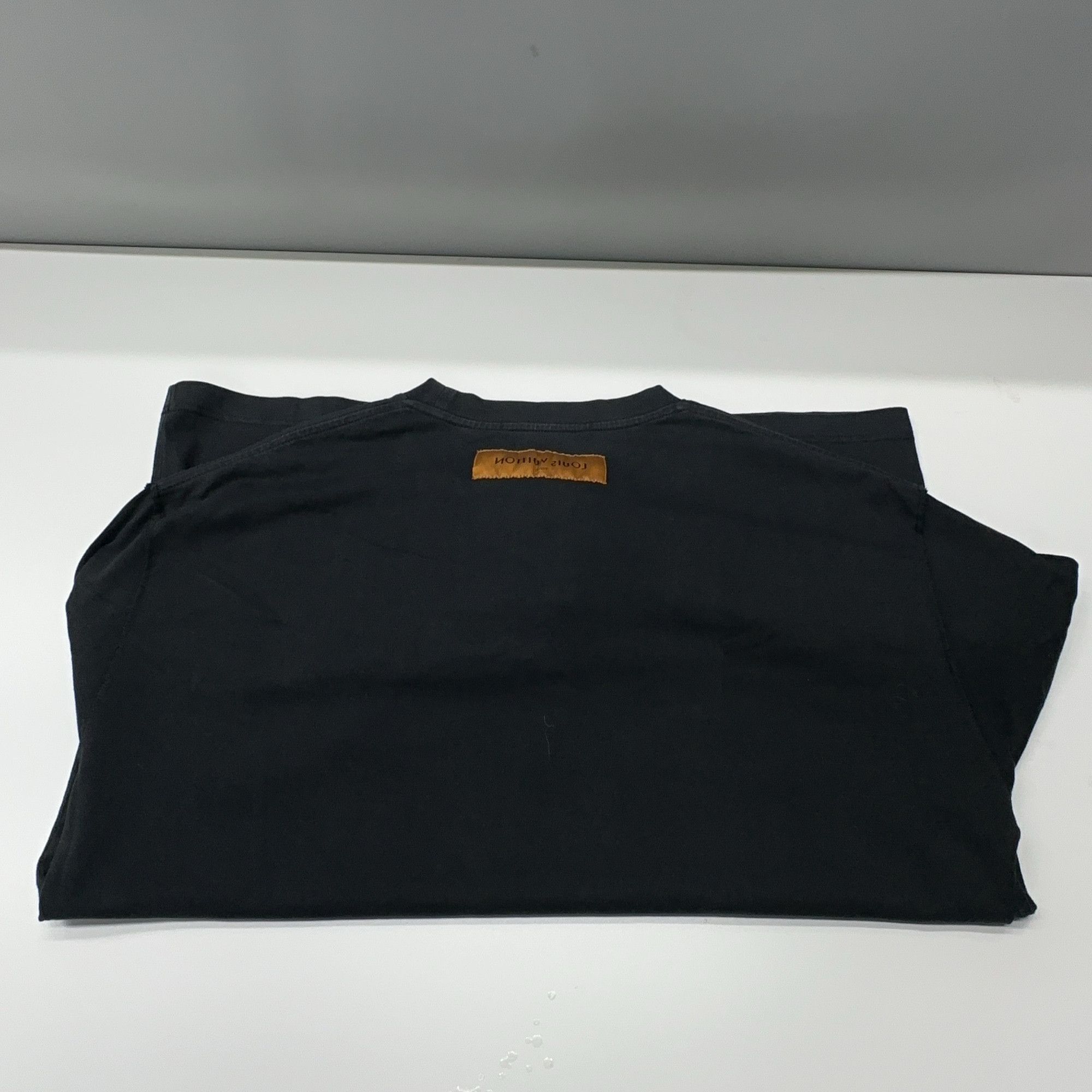 Louis Vuitton Louis Vuitton Rainbow Logo Long Sleeve T-Shirt Size S Size US S / EU 44-46 / 1 - 11 Thumbnail
