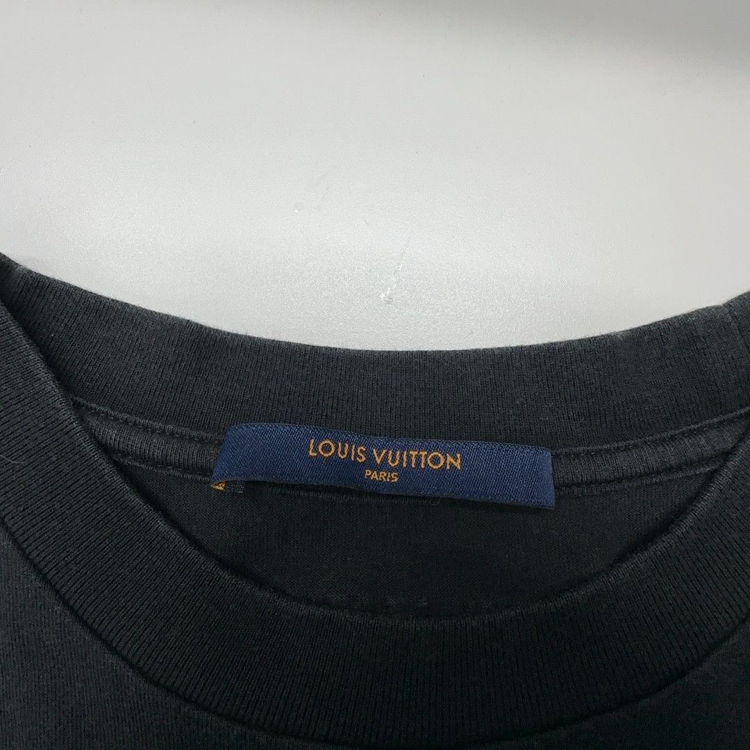 Louis Vuitton Louis Vuitton Rainbow Logo Long Sleeve T-Shirt Size S Size US S / EU 44-46 / 1 - 3 Thumbnail