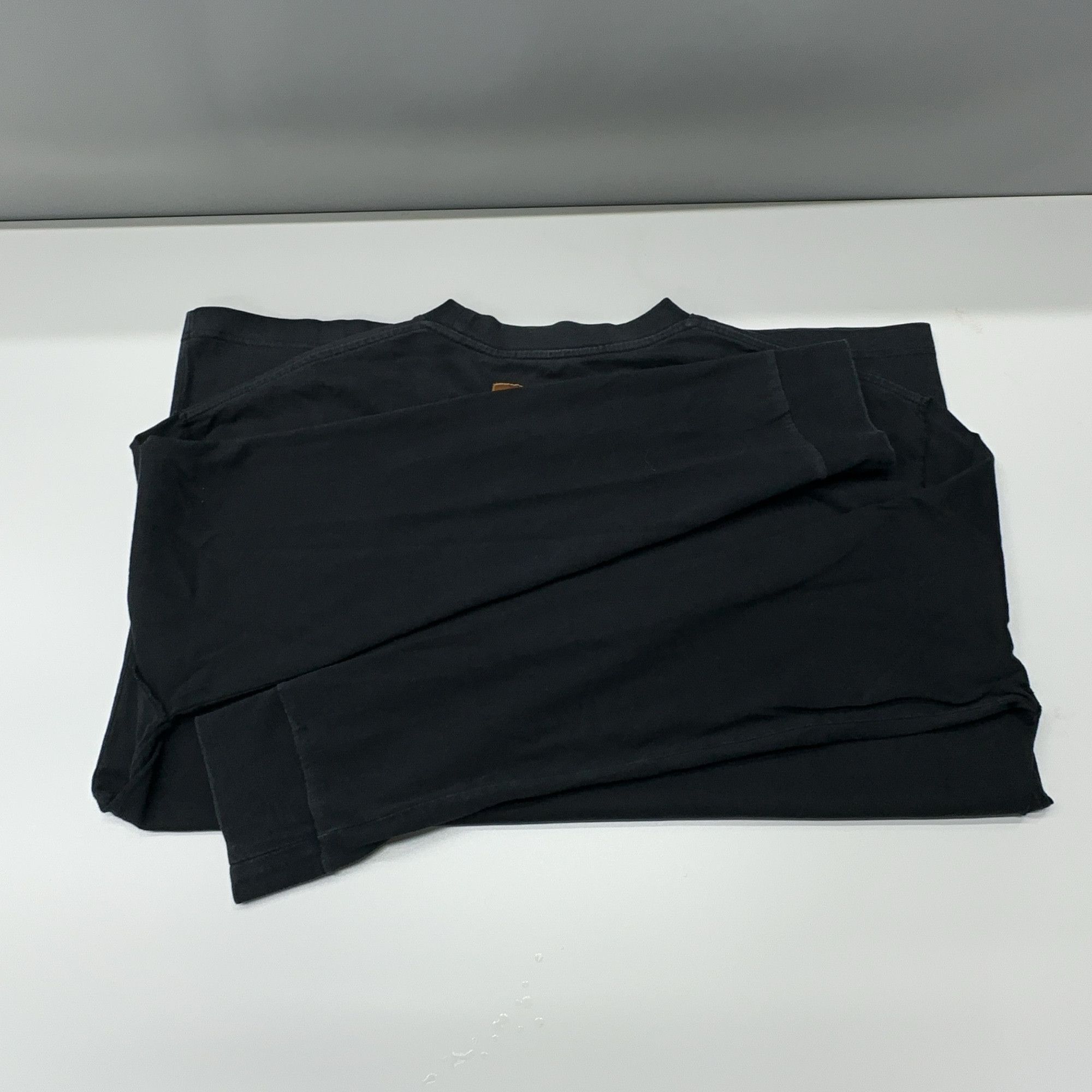 Louis Vuitton Louis Vuitton Rainbow Logo Long Sleeve T-Shirt Size S Size US S / EU 44-46 / 1 - 12 Thumbnail