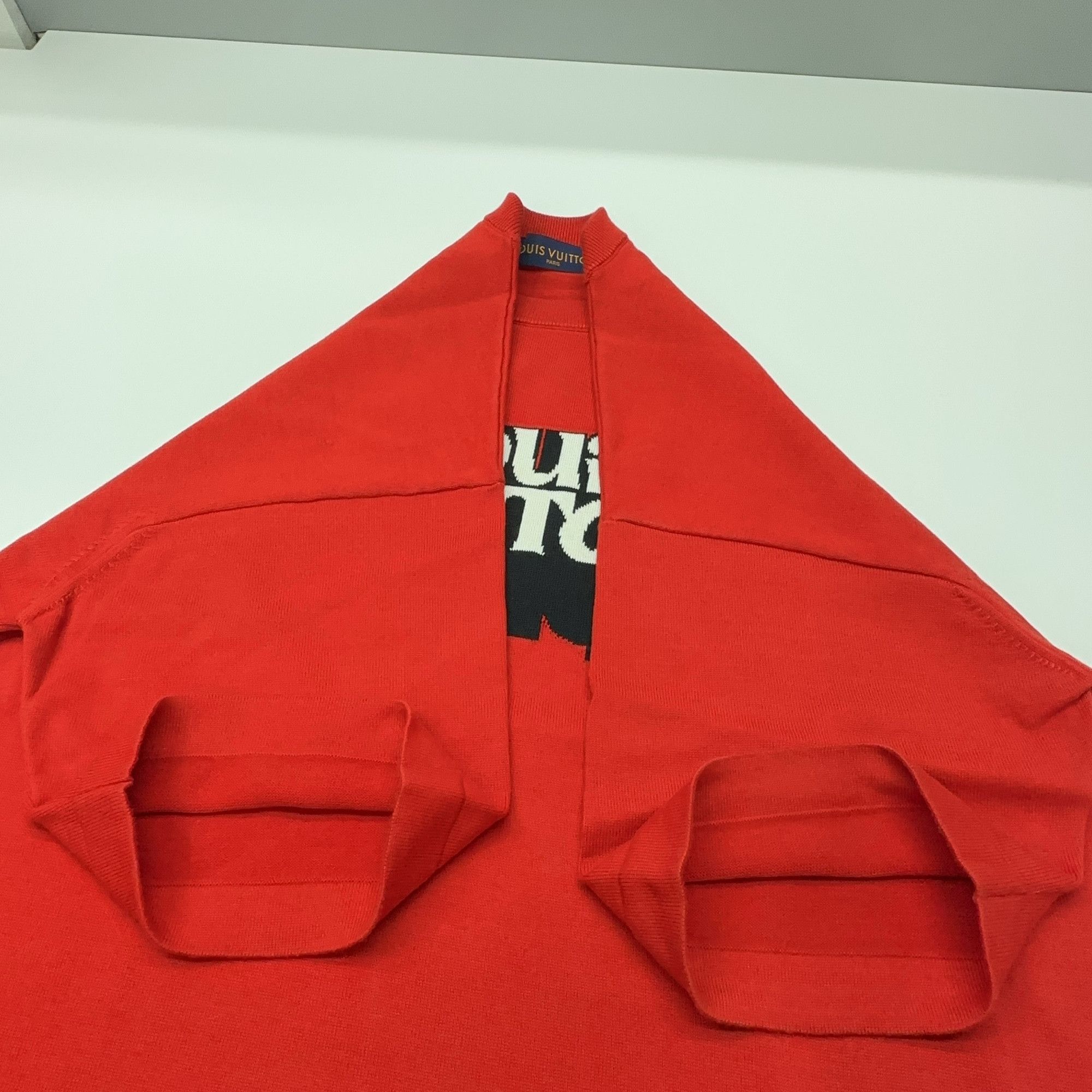 Louis Vuitton Louis Vuitton Logo T-Shirt Red Size M Size US M / EU 48-50 / 2 - 8 Thumbnail