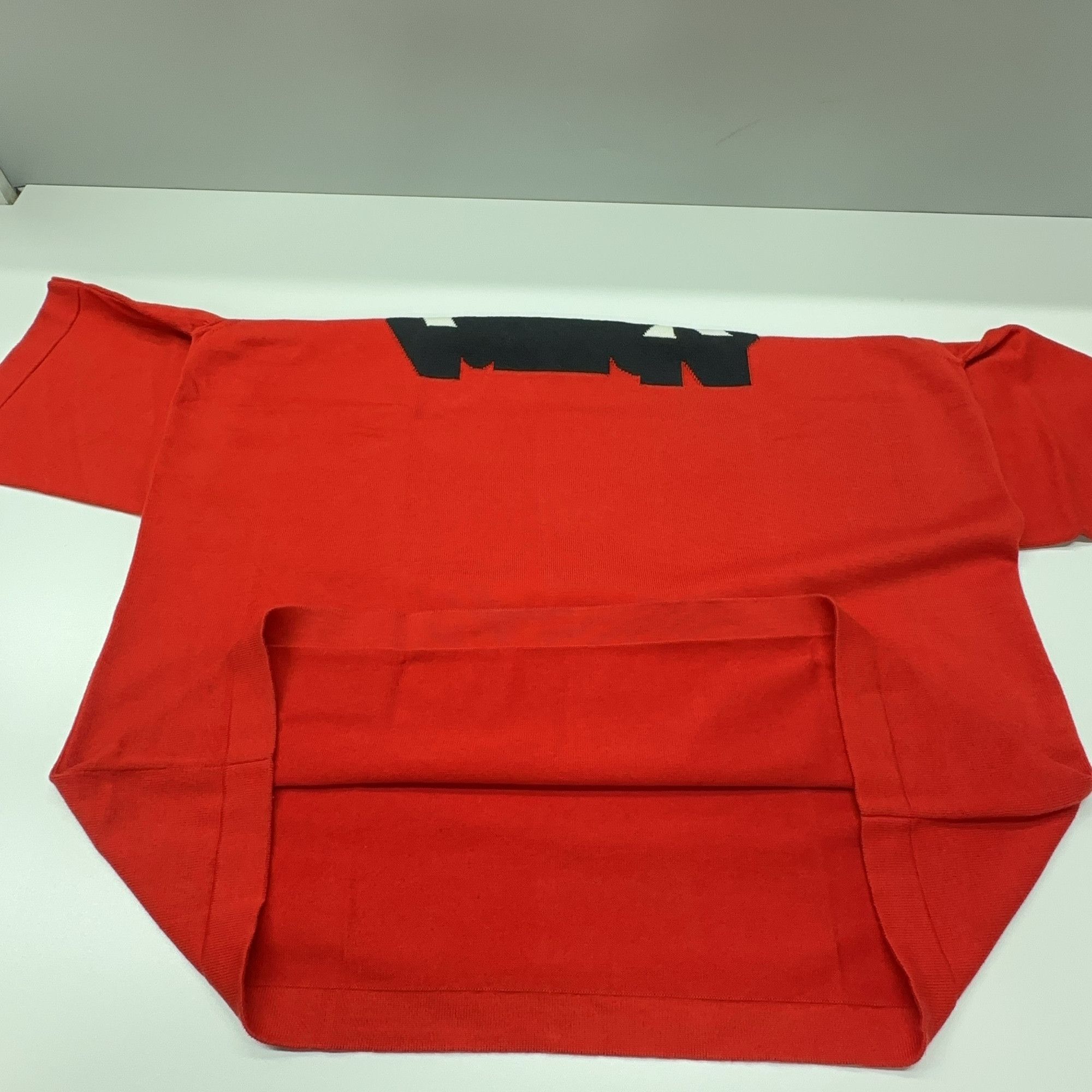 Louis Vuitton Louis Vuitton Logo T-Shirt Red Size M Size US M / EU 48-50 / 2 - 7 Thumbnail