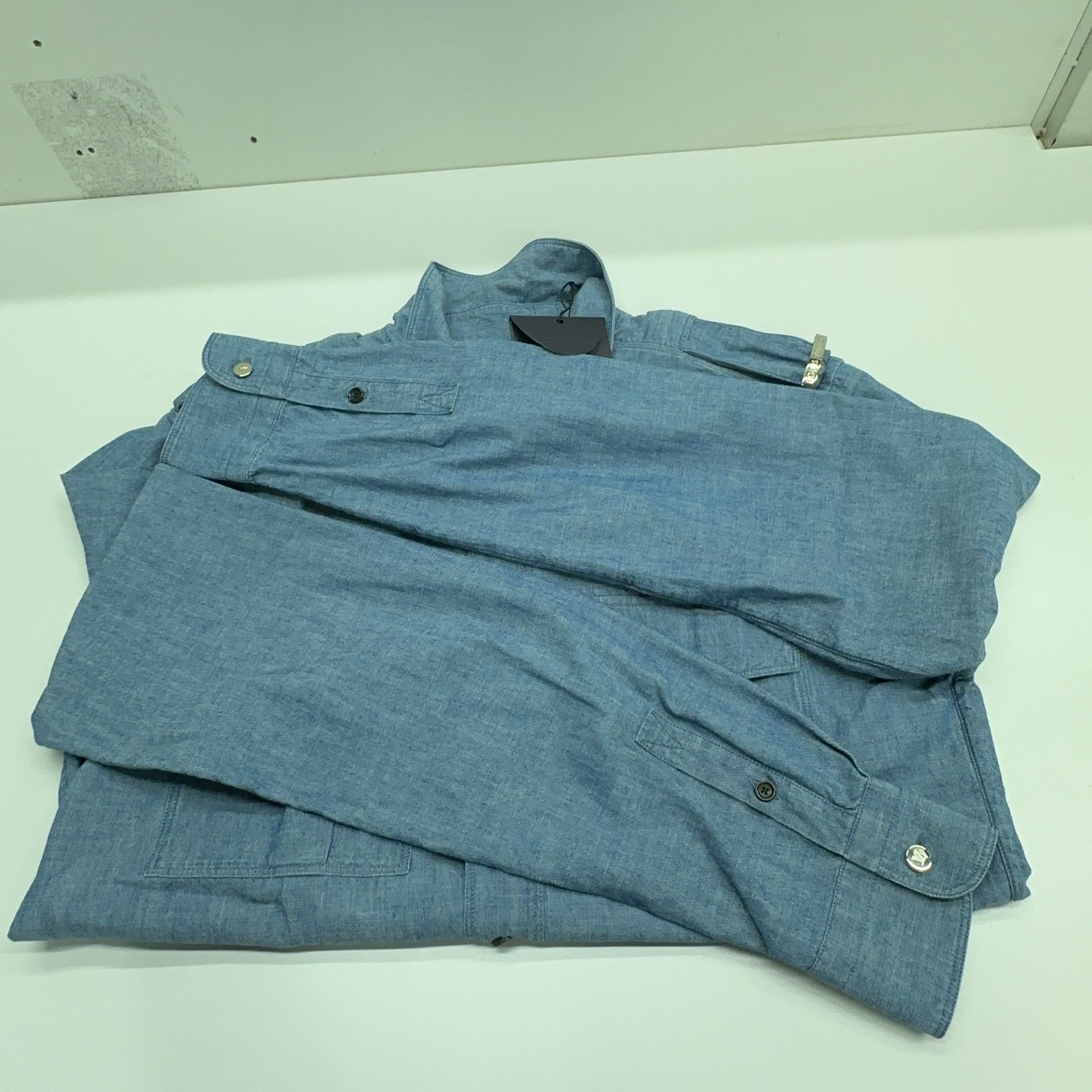 Louis Vuitton Louis Vuitton Chambray Utility Shirt Size S Size US S / EU 44-46 / 1 - 11 Thumbnail