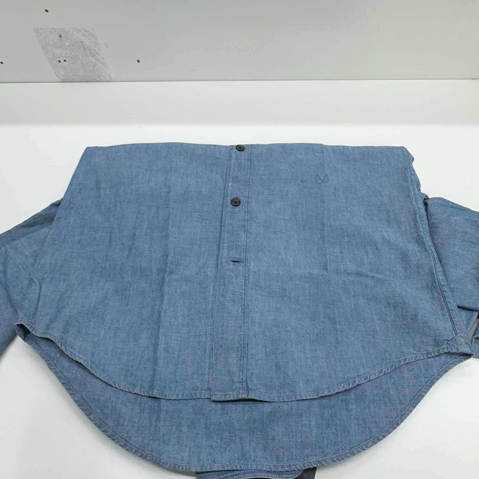 Louis Vuitton Louis Vuitton Chambray Utility Shirt Size S Size US S / EU 44-46 / 1 - 9 Thumbnail