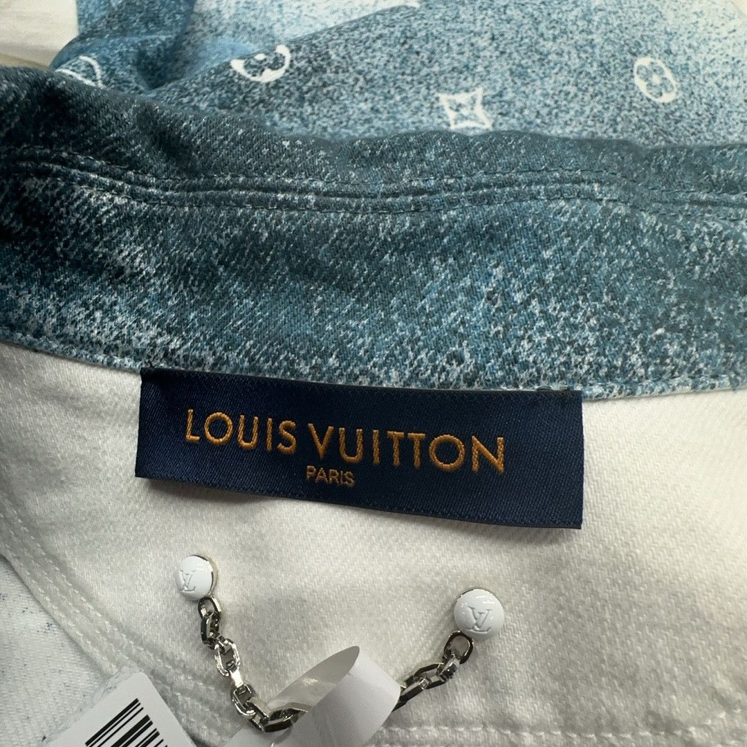 Louis Vuitton Louis Vuitton Monogram Gradient Denim Shirt Size S Size US S / EU 44-46 / 1 - 3 Thumbnail