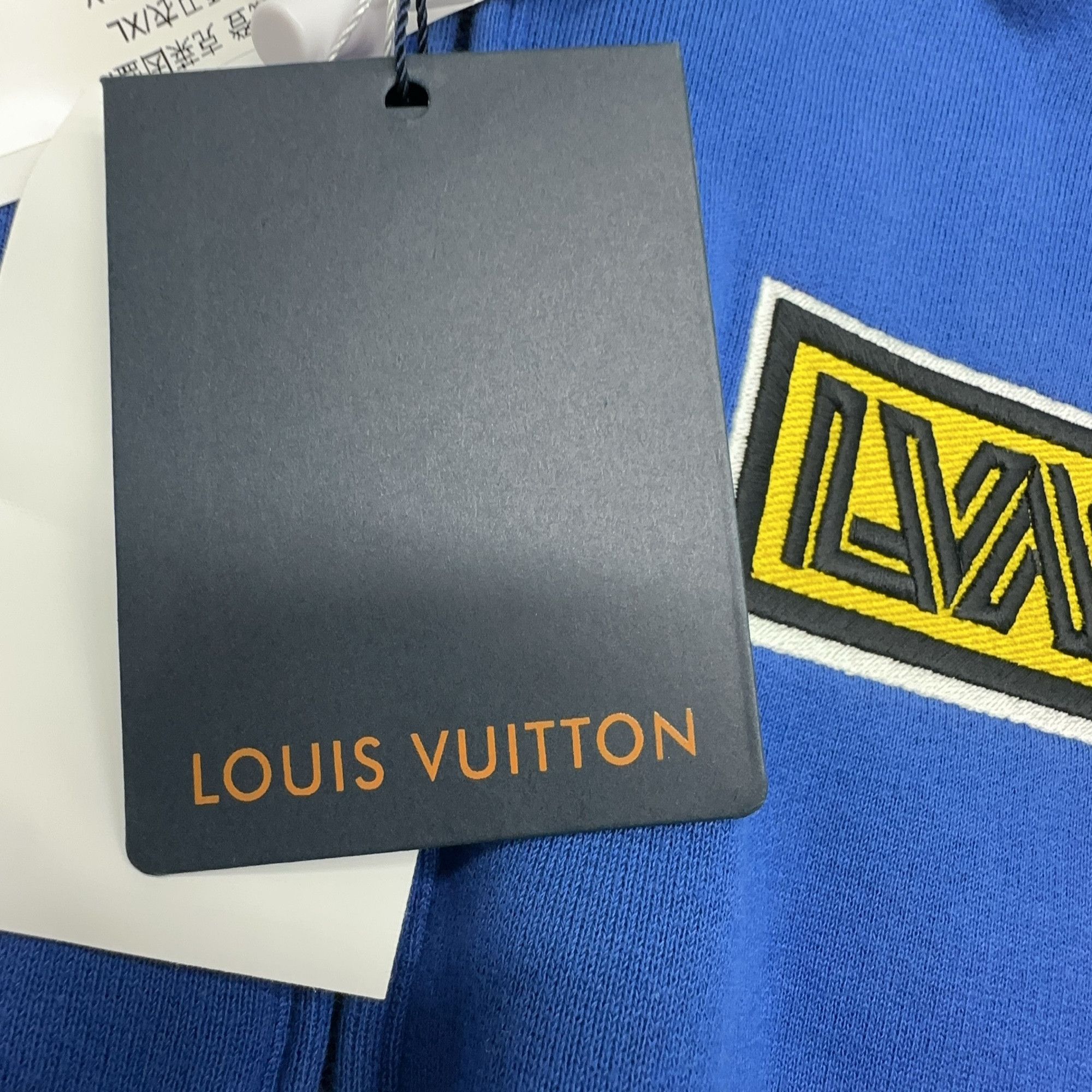 Louis Vuitton Louis Vuitton Graphic Logo Half-Zip Sweatshirt XL Size US XL / EU 56 / 4 - 4 Thumbnail