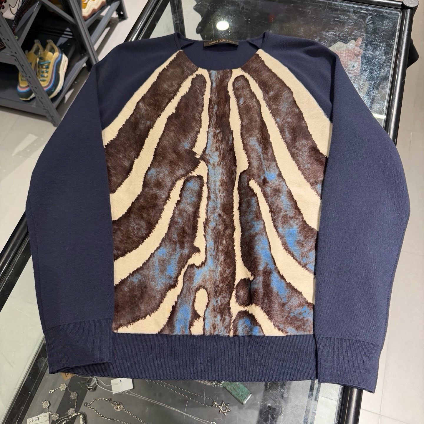 Louis Vuitton Louis Vuitton Zebra Print Sweater Size M Size US M / EU 48-50 / 2 - 4 Thumbnail