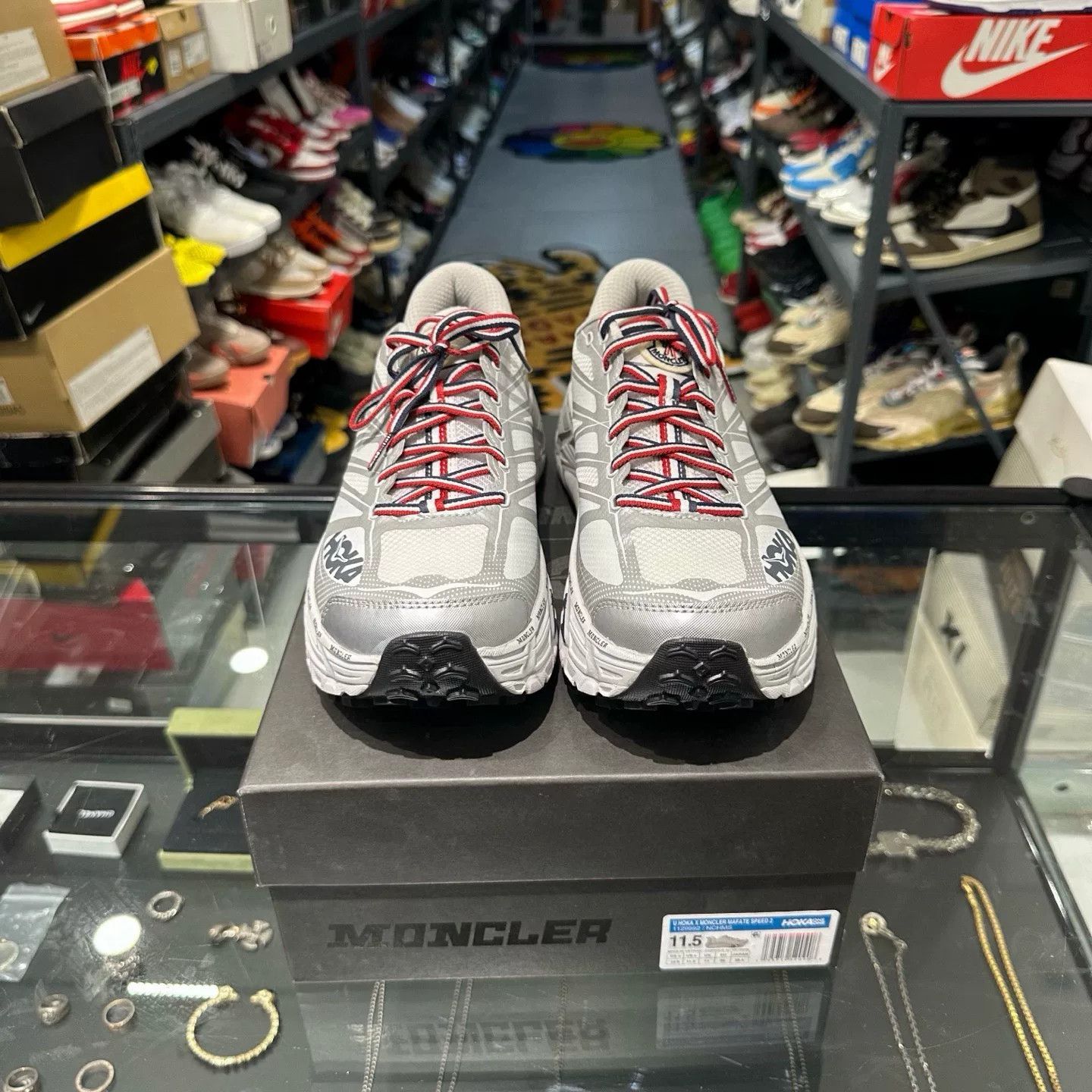 Hoka × Moncler Moncler x Hoka Mafate Speed 2 Sneakers Size 12.5 Size US 12.5 / EU 45-46 - 3 Thumbnail