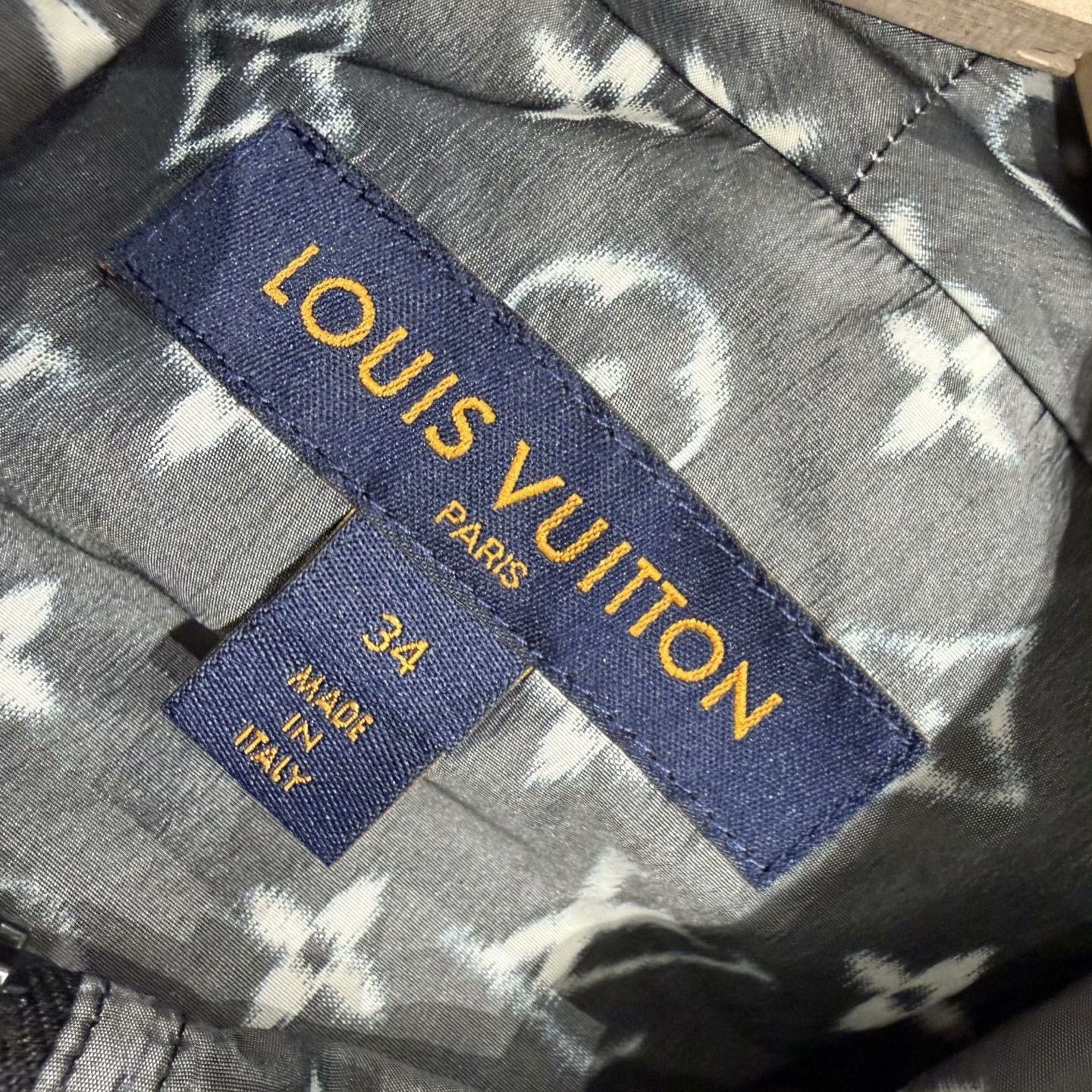 Louis Vuitton Louis Vuitton Monogram Jacket Size 34 Size XS / US 0-2 / IT 36-38 - 4 Thumbnail