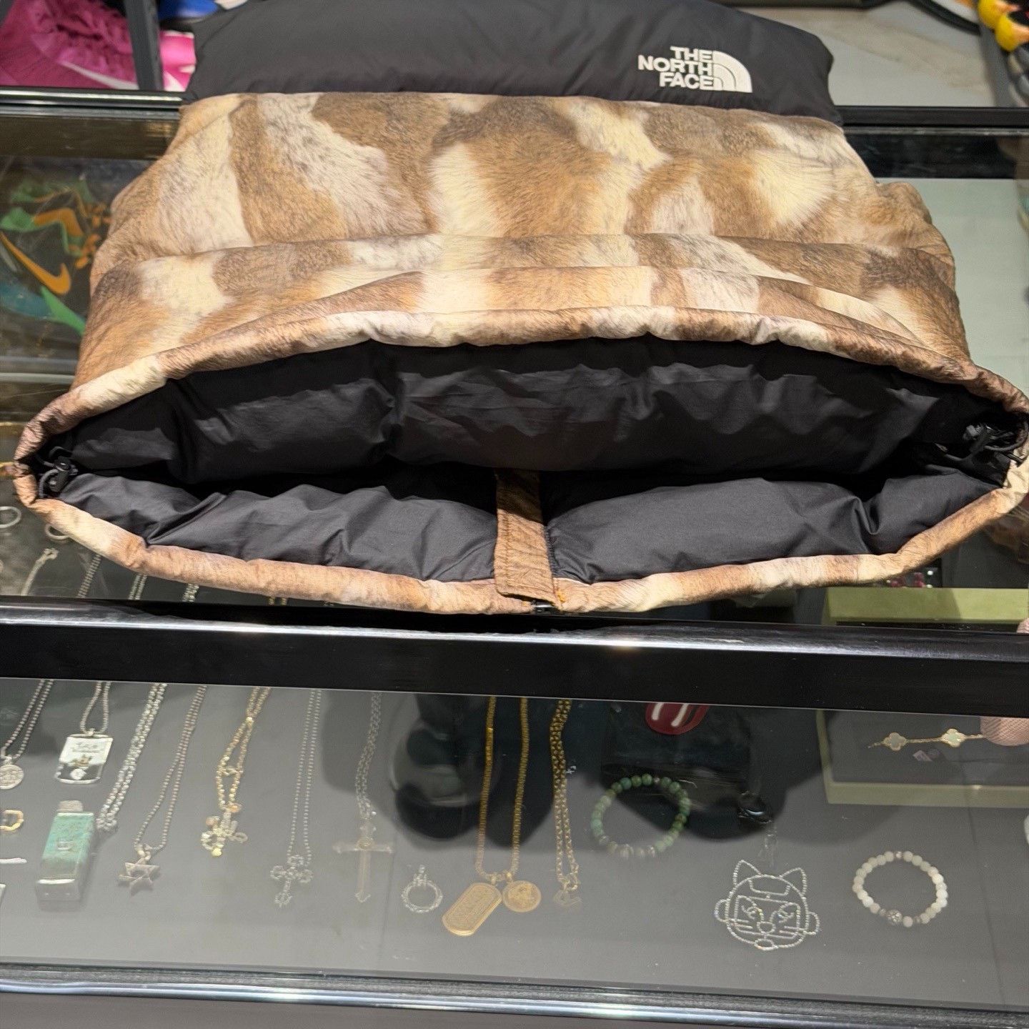 Supreme × The North Face Supreme x The North Face Faux Fur Vest Size S Size US S / EU 44-46 / 1 - 5 Thumbnail