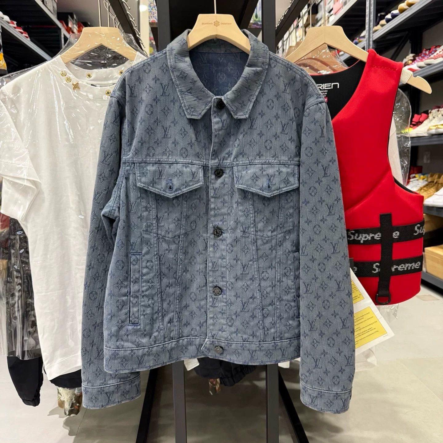 Louis Vuitton Louis Vuitton Monogram Denim Jacket Size 50 Size US M / EU 48-50 / 2 - 2 Thumbnail